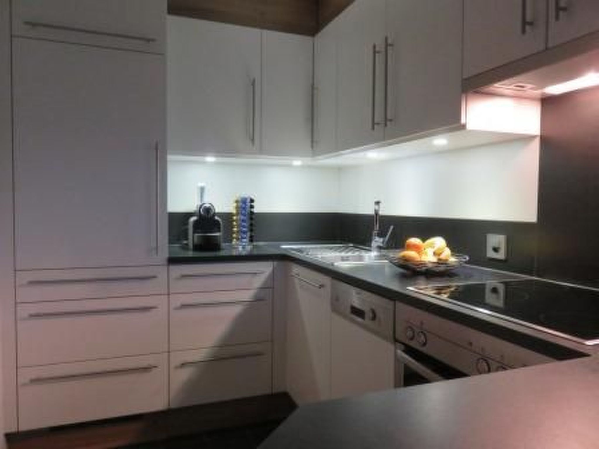 Appartement Schudel, (Scuol) – Cuisine et coin repas, photo 5 sur 12