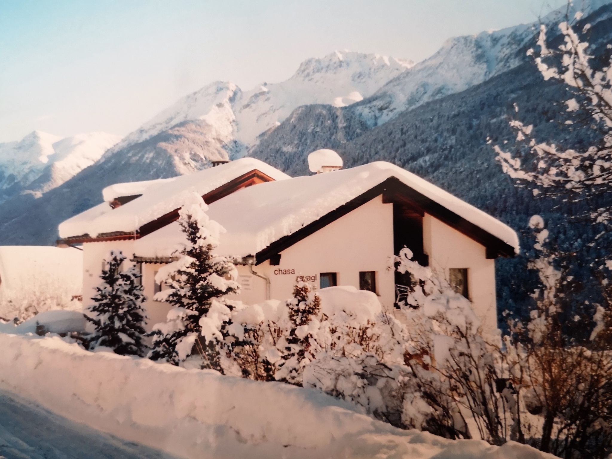 Chasa Ravagl, (Scuol) - Draußen