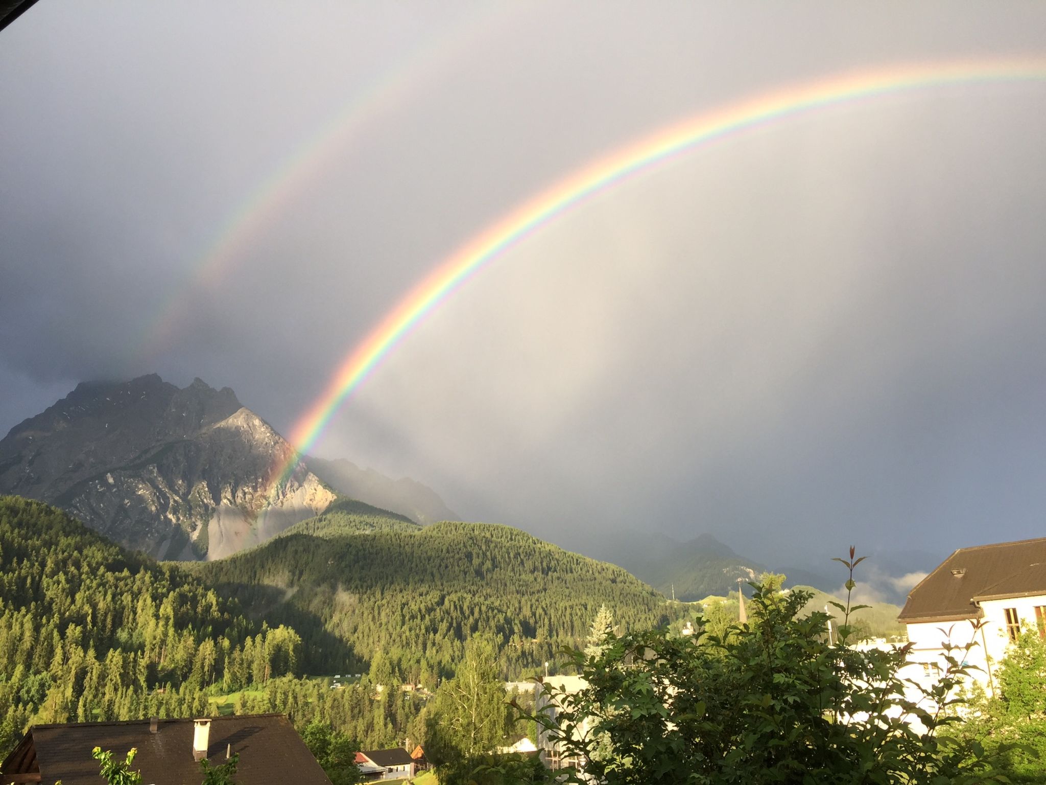 Chasa Bazzi, (Scuol). - Draußen