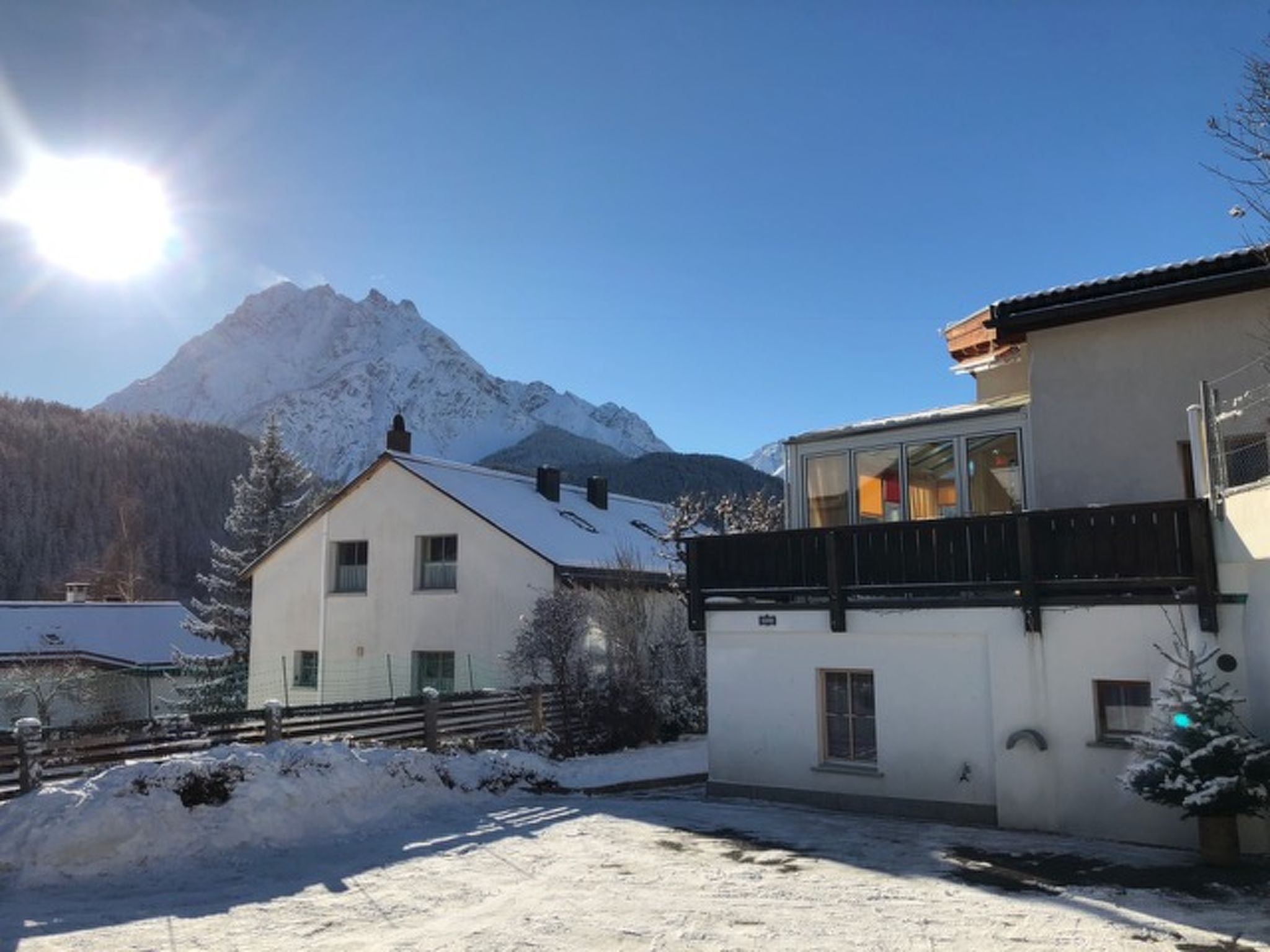 Chasa Bazzi, (Scuol). - Draußen