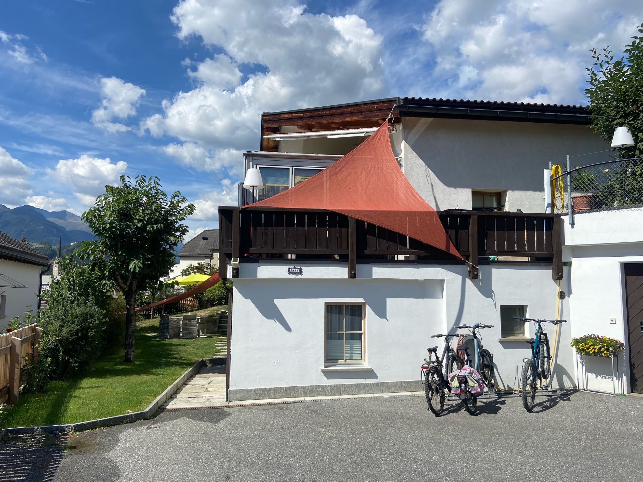 Chasa Bazzi, (Scuol). - Draußen