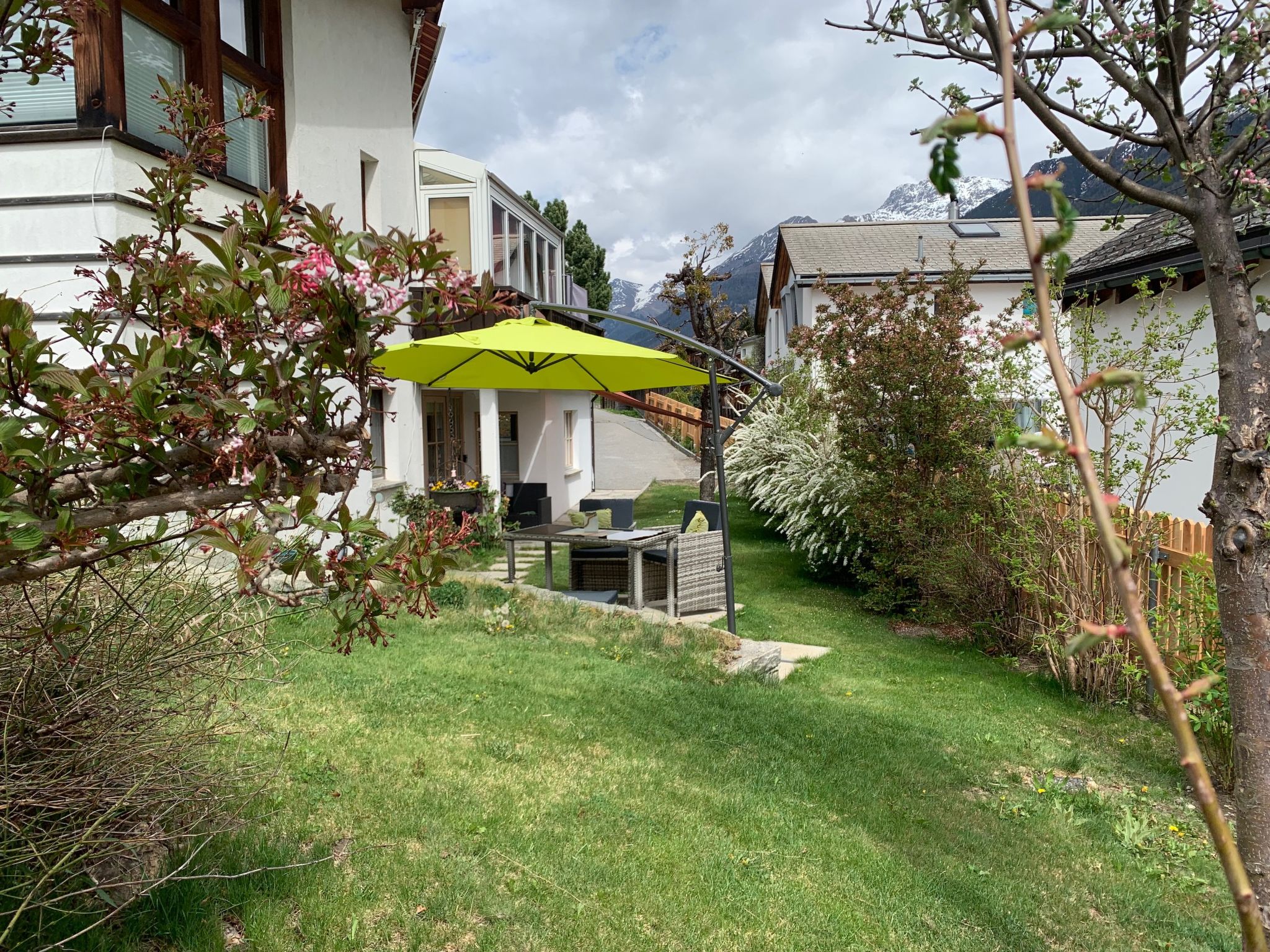 Chasa Bazzi, (Scuol). - Draußen