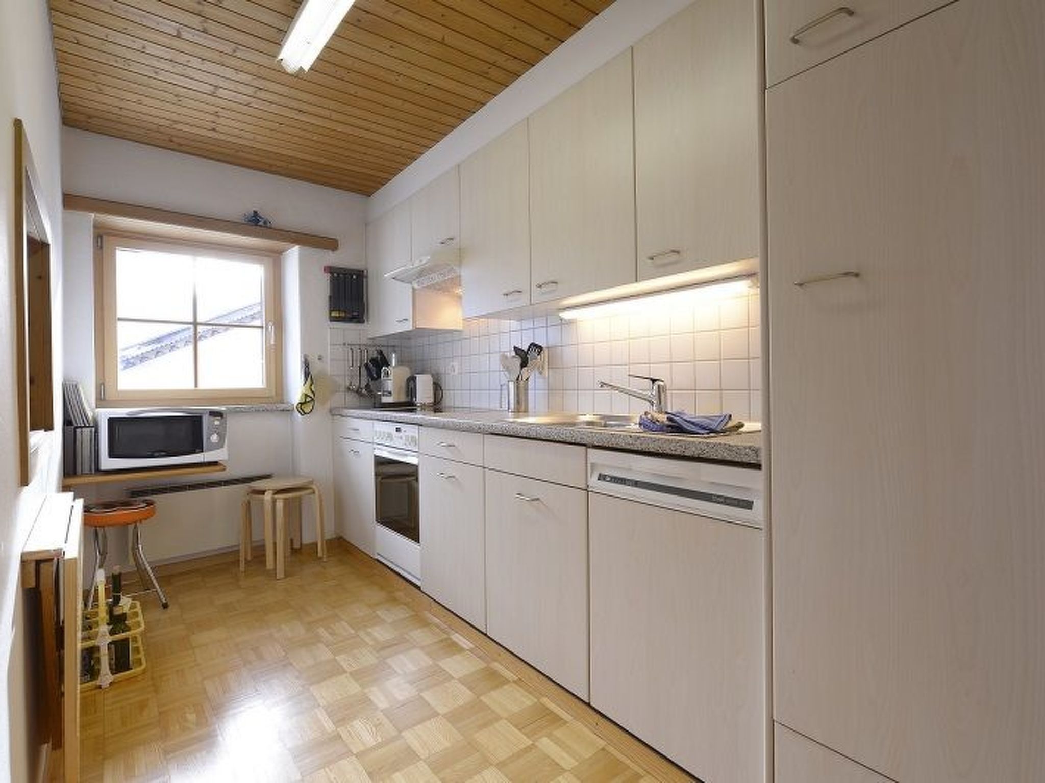 Appartement Vi 338a, (Scuol) – Cuisine et coin repas, photo 21 sur 24
