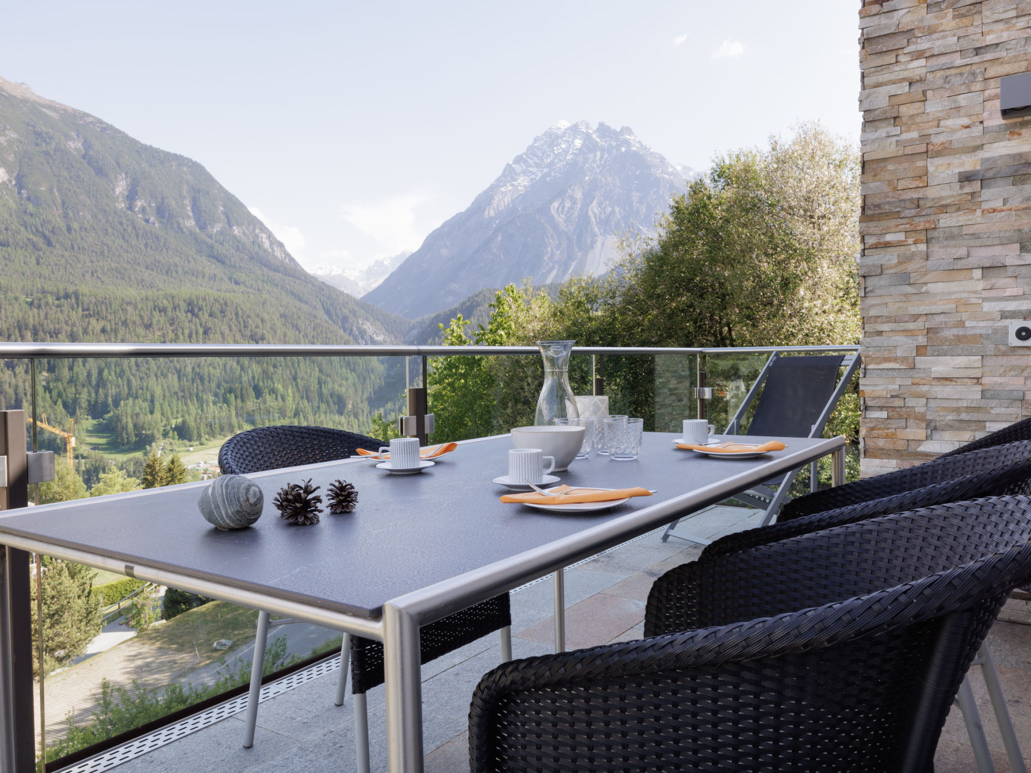 PANORAMA LODGE, (Scuol) - Buiten