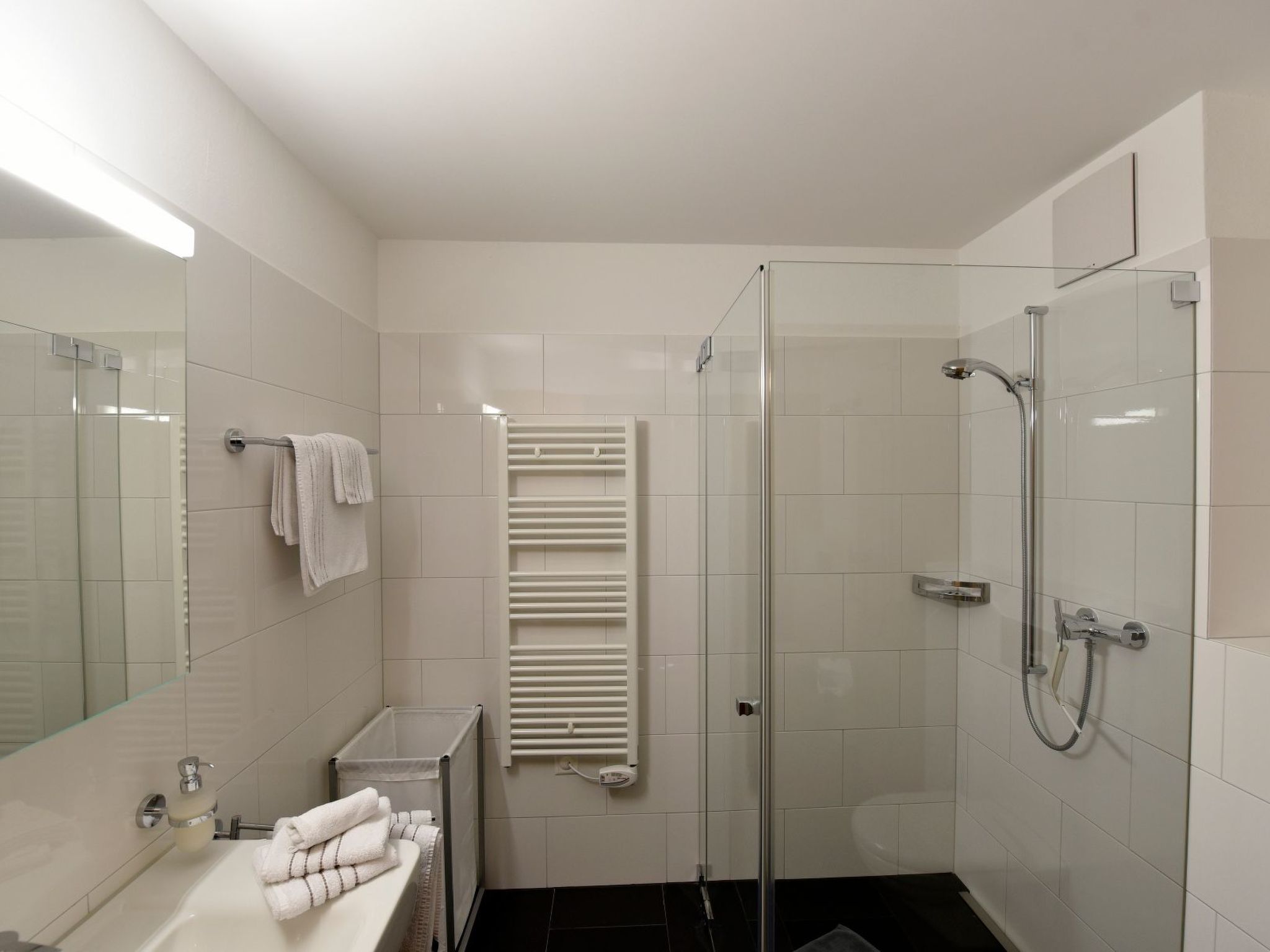 Appartement CRAISTA 8, (Scuol) – Salle de bains, photo 18 sur 25