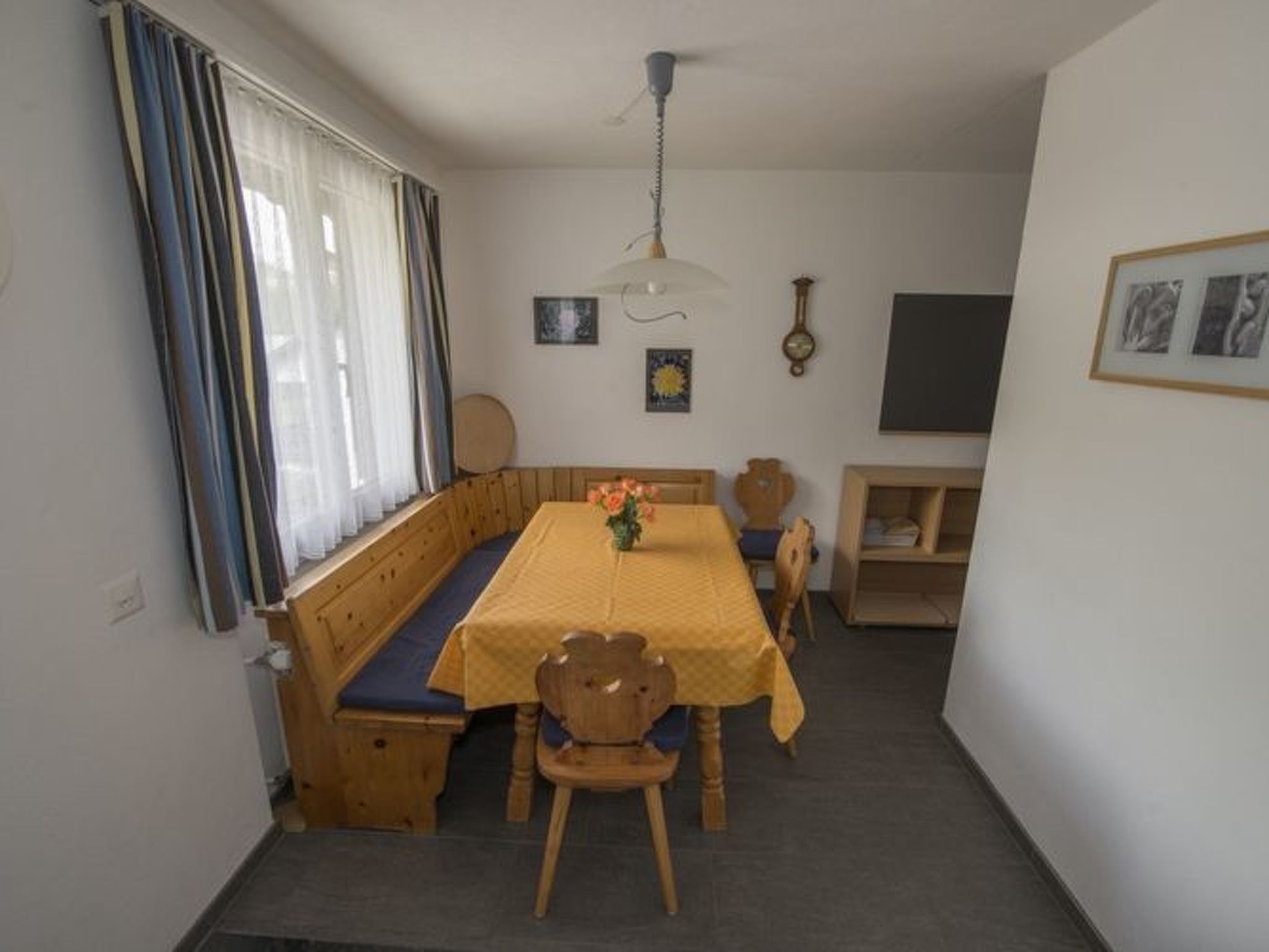 Appartement STEINMANN, (Scuol) – Cuisine et coin repas, photo 19 sur 23
