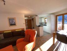 Knus appartement voor 2 aan de skipiste in Scuol - thumbnail 1