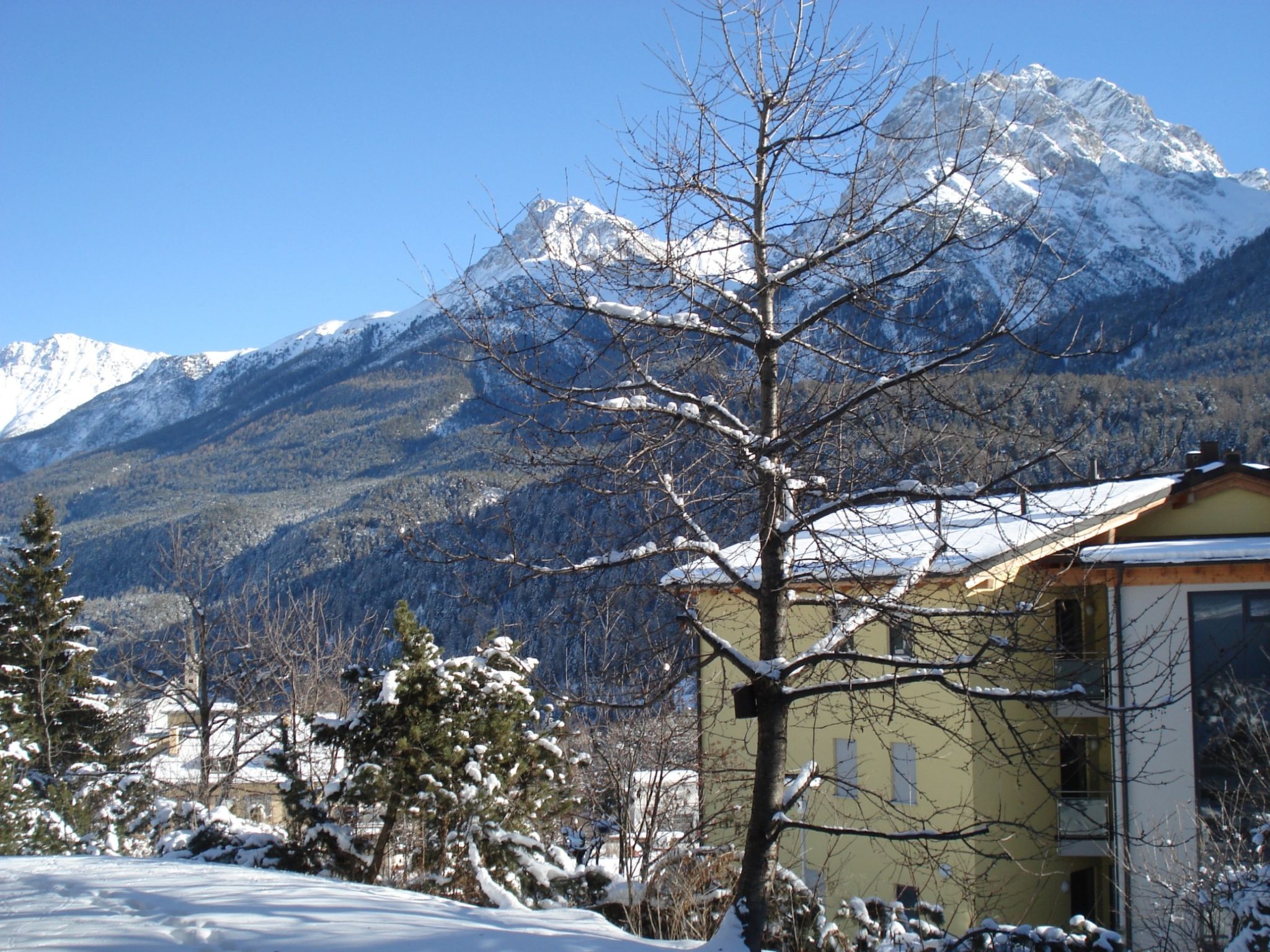 LANIUS, (Scuol) - Buiten