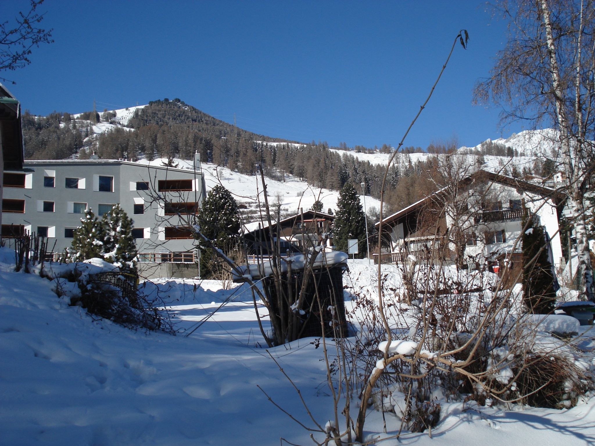 LANIUS, (Scuol) - Buiten