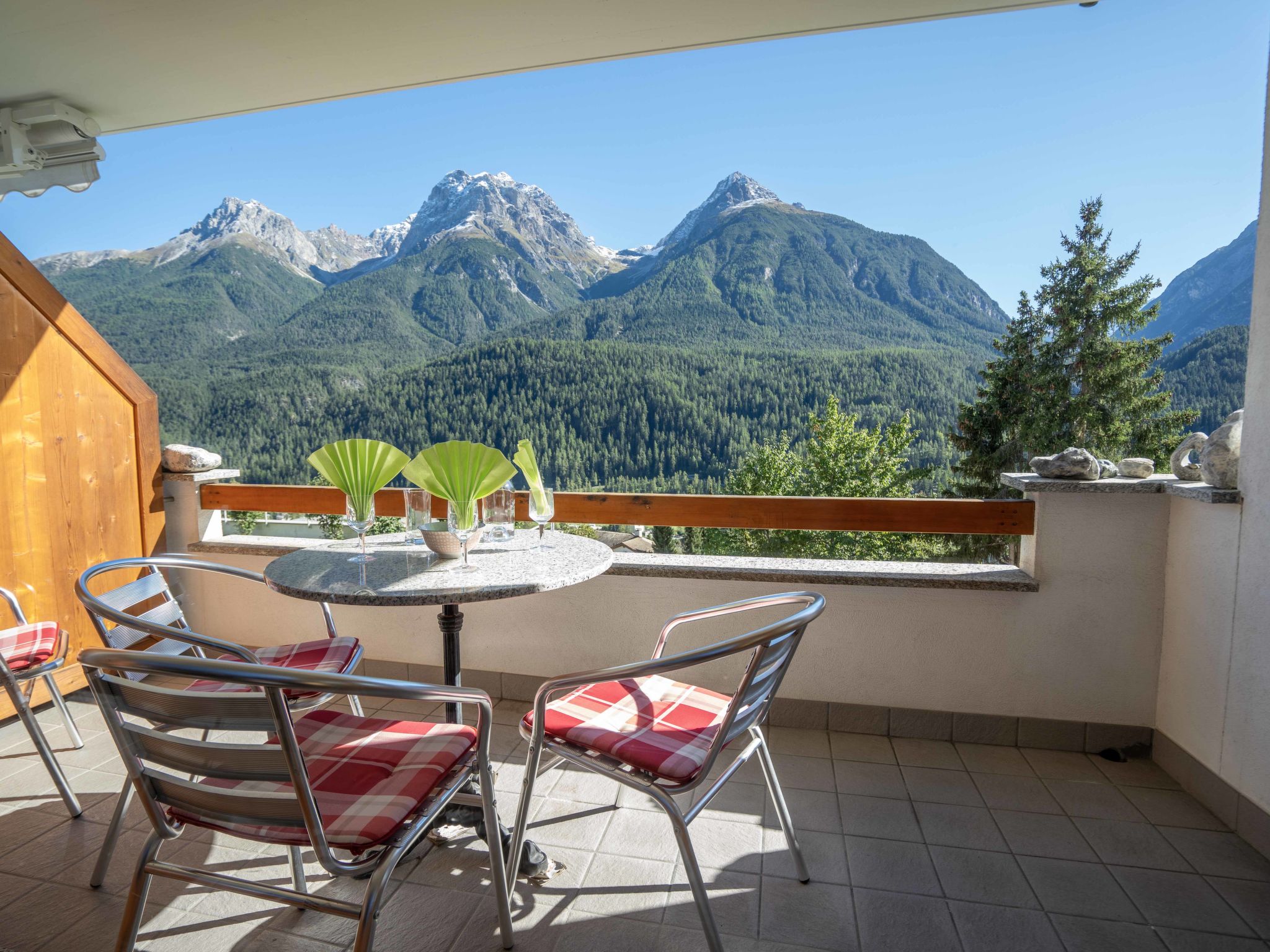 ENZ, (Scuol) - Draußen