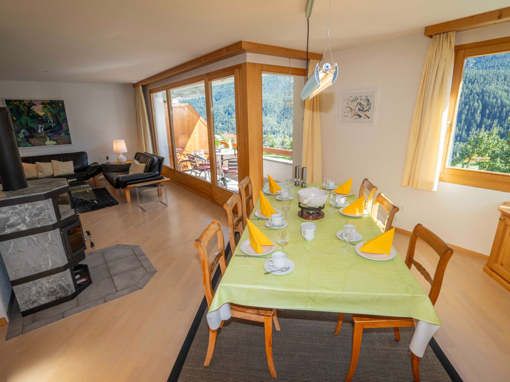 Appartement ENZ, (Scuol) – Cuisine et coin repas, photo 24 sur 25