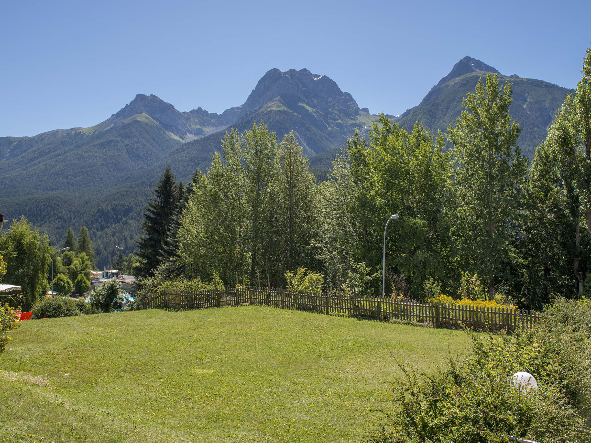 Feriensiedlung Trü 23, (Scuol) - Draußen