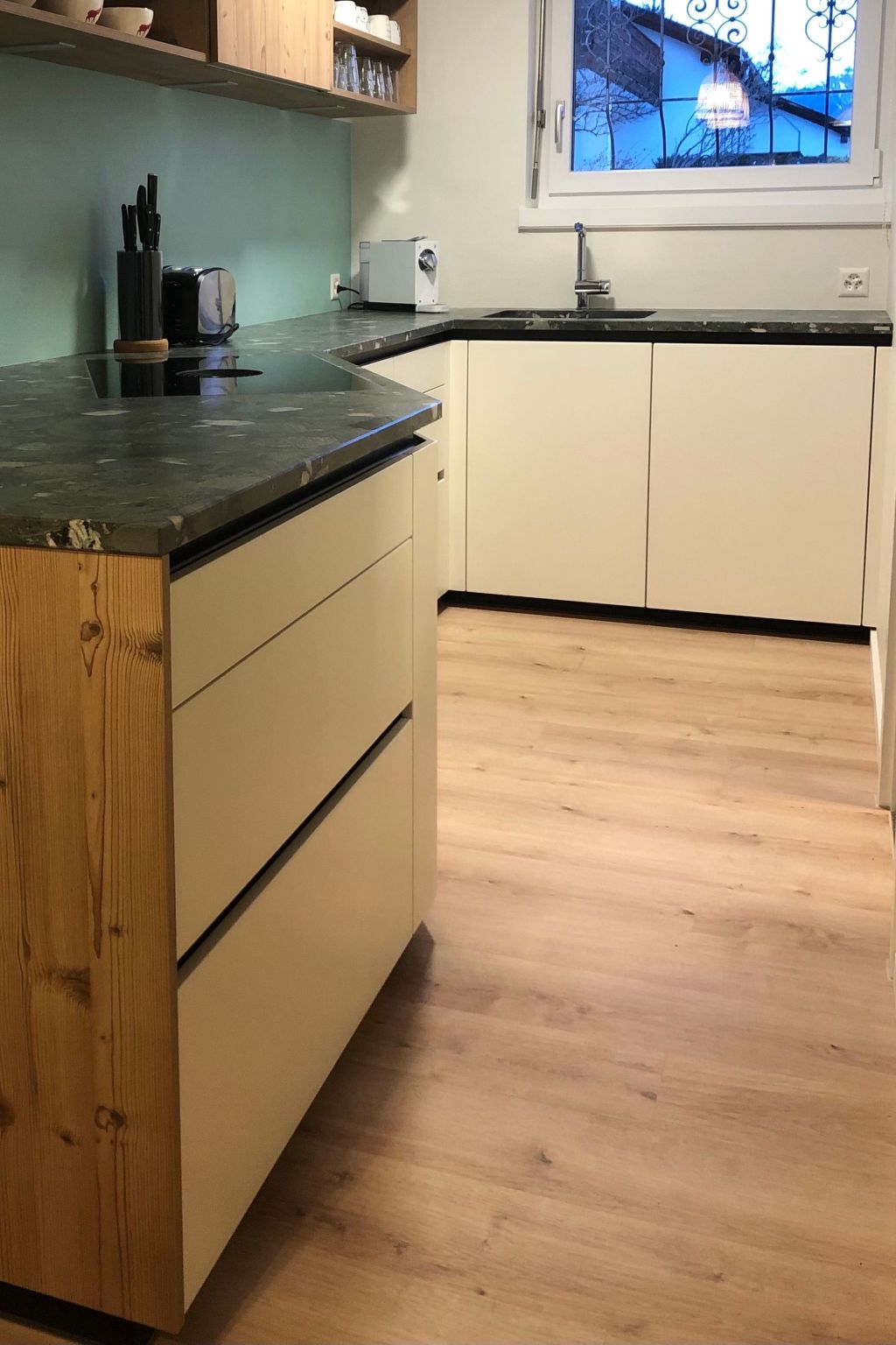 Appartement Feriensiedlung Trü 23, (Scuol) – Cuisine et coin repas, photo 8 sur 73