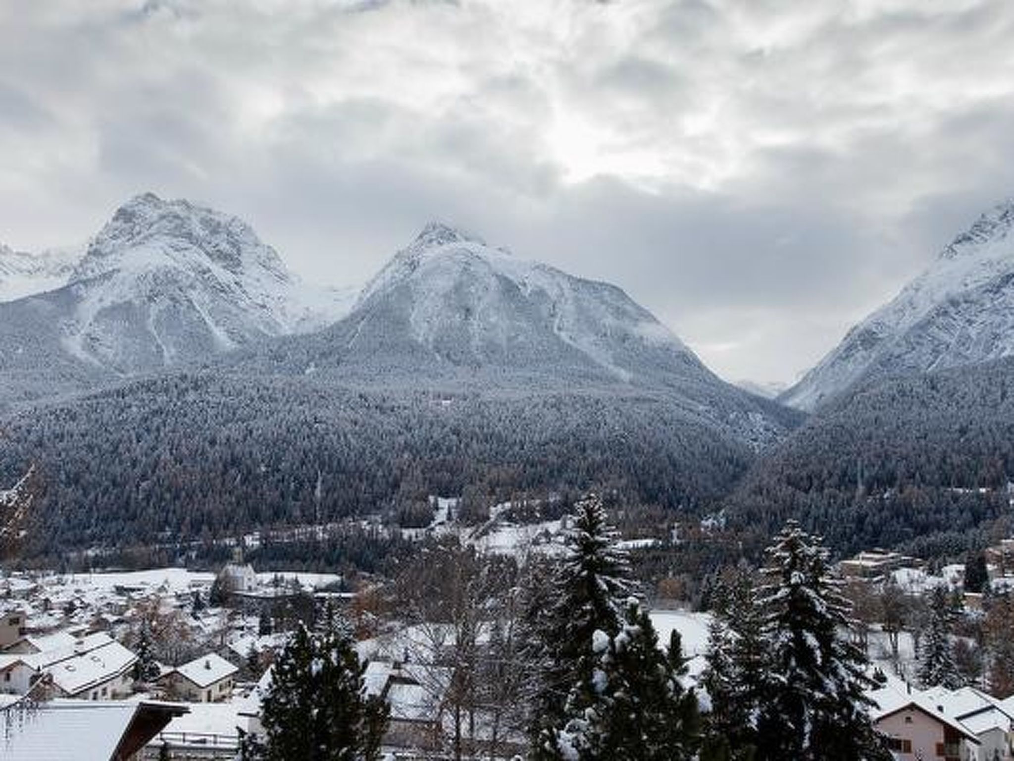 Chasa Diala, (Scuol) - Draußen