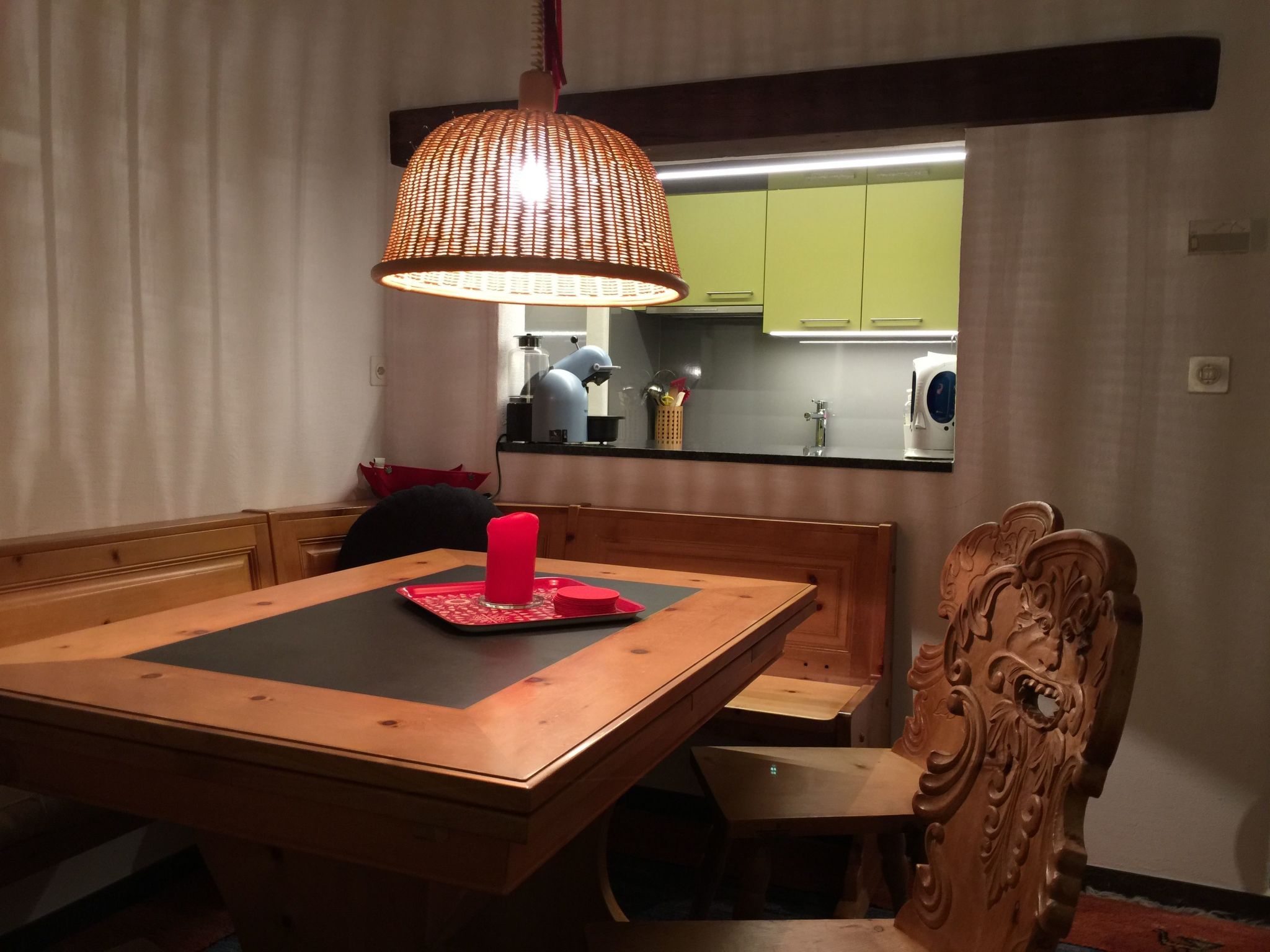 Appartement Mugliner 117A, (Ftan) – Cuisine et coin repas, photo 6 sur 19