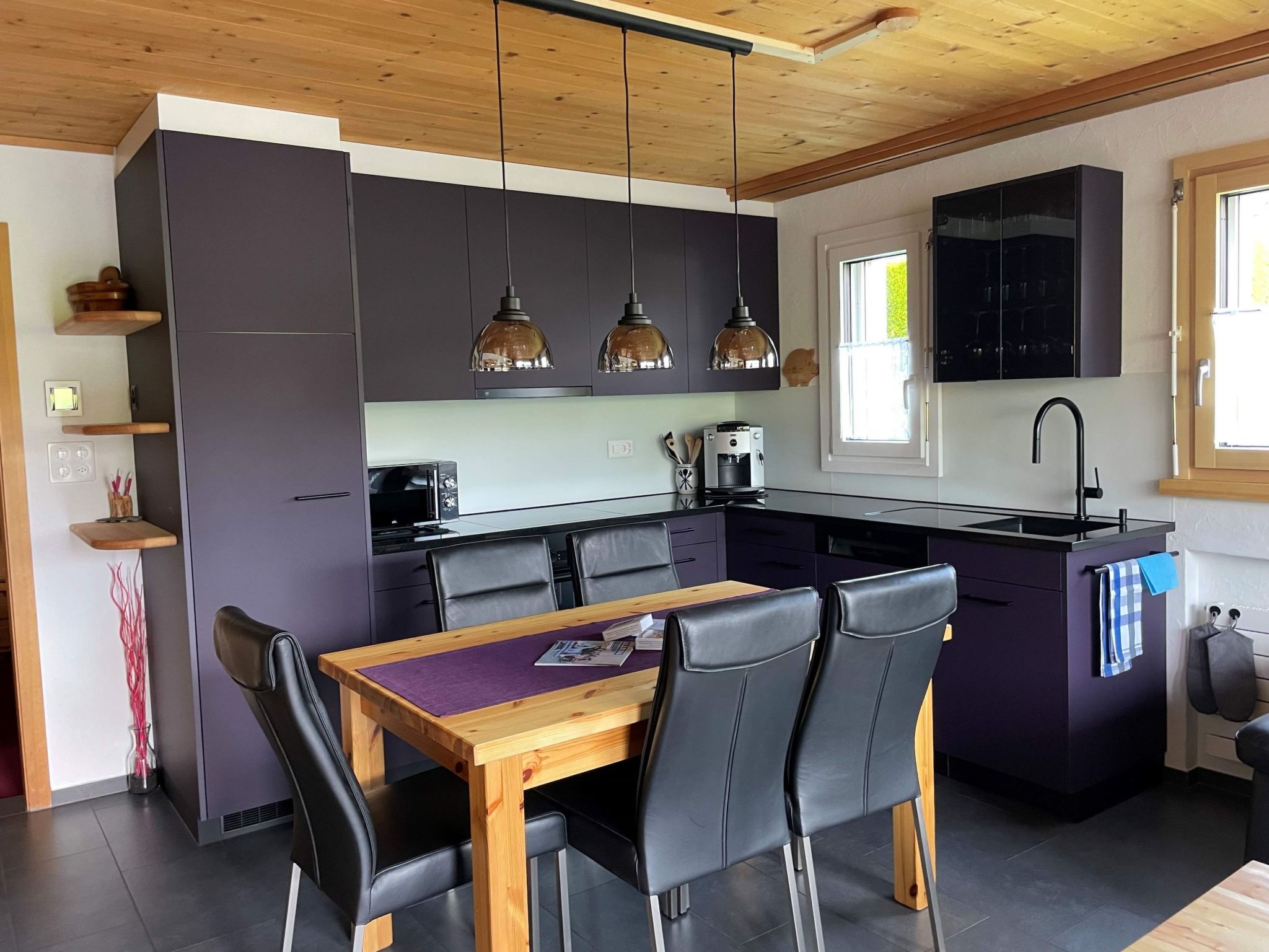 Appartement Chasa Cumulus/HP Ferienwohnung Sainas 139 A, (Ftan) – Cuisine et coin repas, photo 13 sur 37