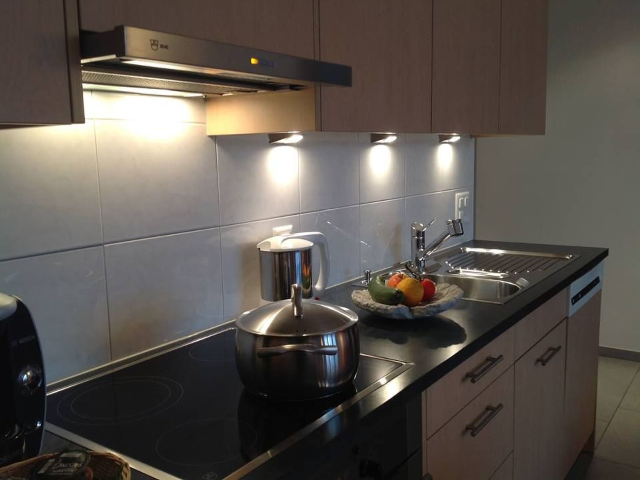 Appartement Fionas / Wohnung Vonlanthen, (Ftan) – Cuisine et coin repas, photo 16 sur 19