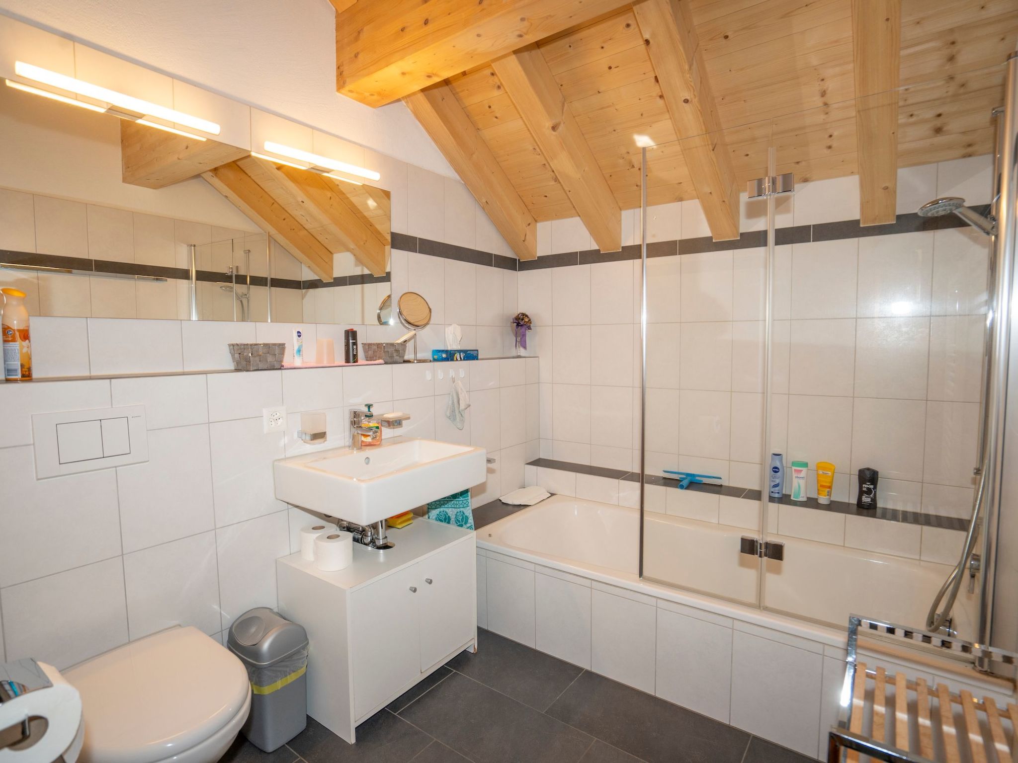 Appartement Chasa Flora, (Ftan) – Salle de bains, photo 9 sur 15