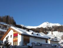 Chasa Cumulus: Uw knusse vakantieappartement in Ftan, direct aan de skipiste - thumbnail 2
