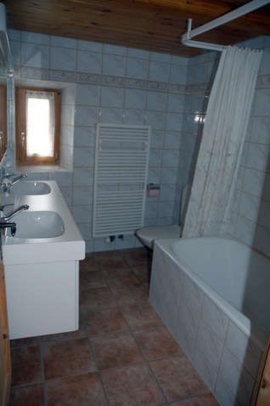 Appartement Chasa Quadra, (Tarasp) – Salle de bains, photo 9 sur 17