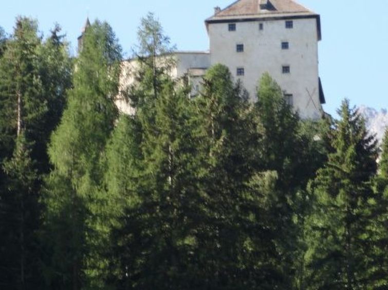 Sfeervol appartement Chasa Quadra in Tarasp voor 4 personen in Tarasp
