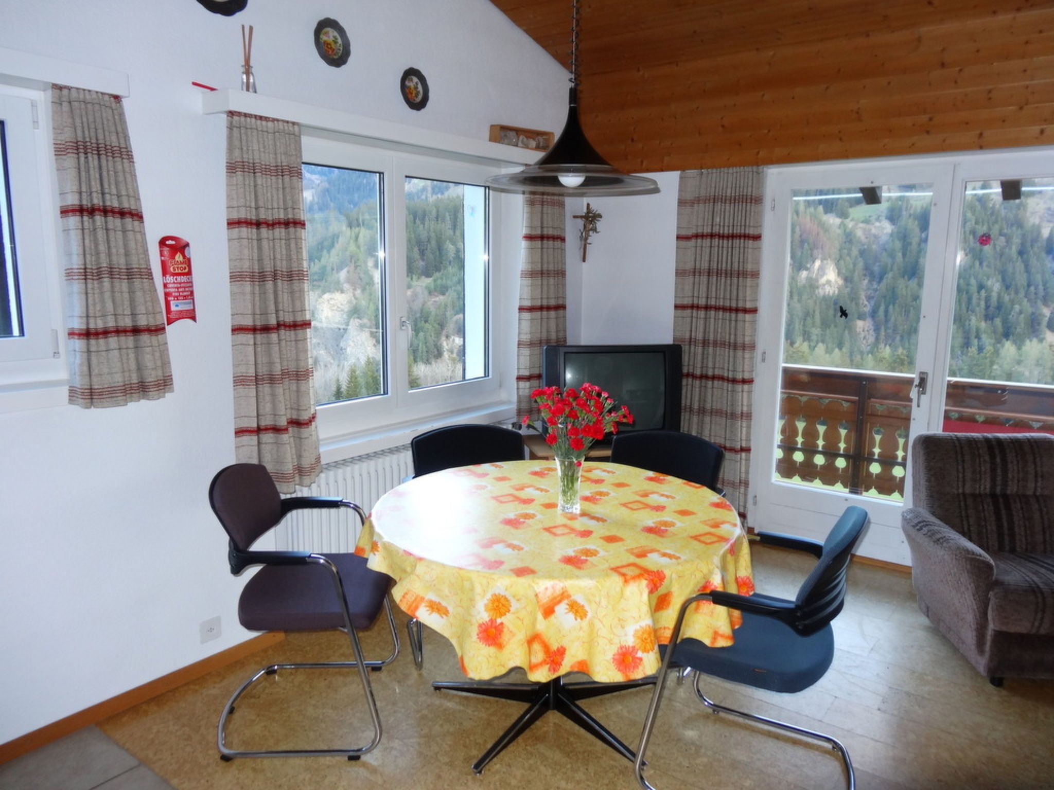 Forsthaus Falkenstein, (Tarasp). - Binnen