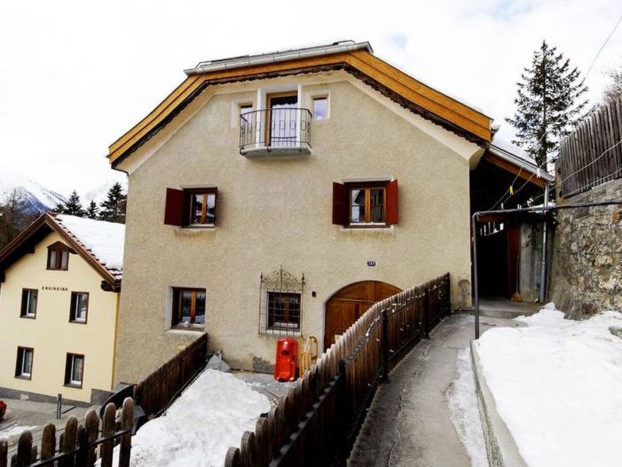 3-Zimmerwohnung Chasa d'Uina, (Sent).