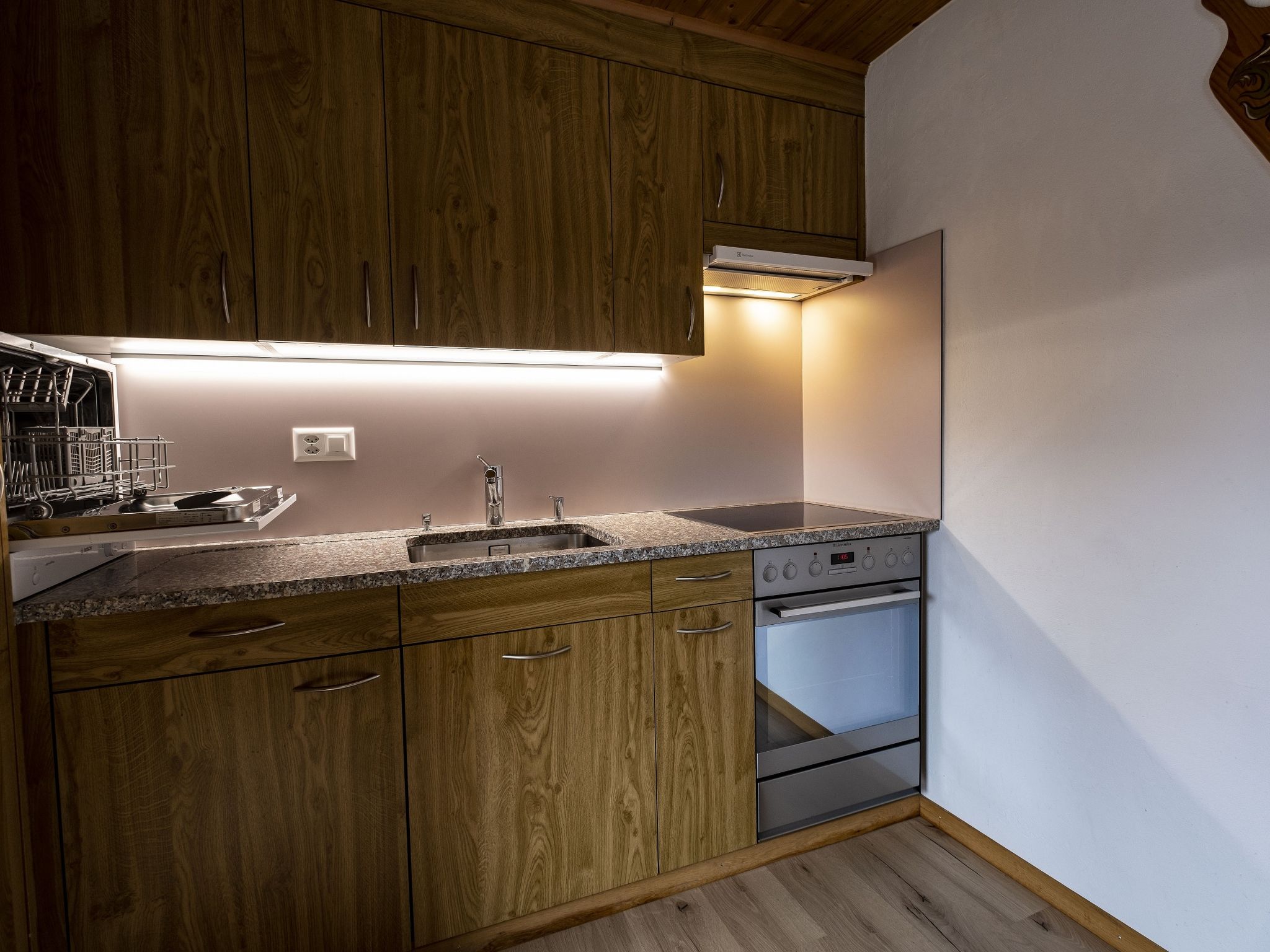 Archas 202A, (Sent) - Drinnen