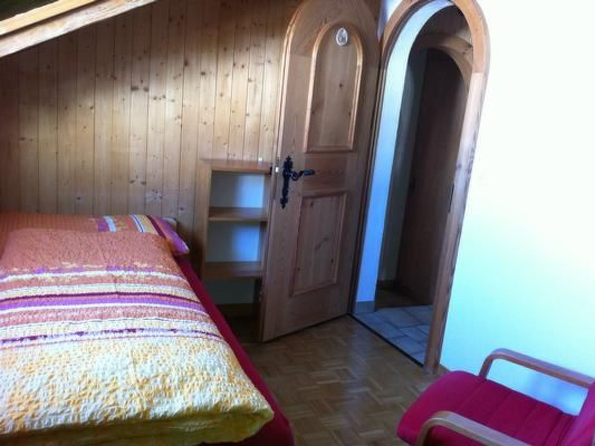 Appartement Dachwohnung Plazzetta 23, (Sent) – Chambre, photo 10 sur 15