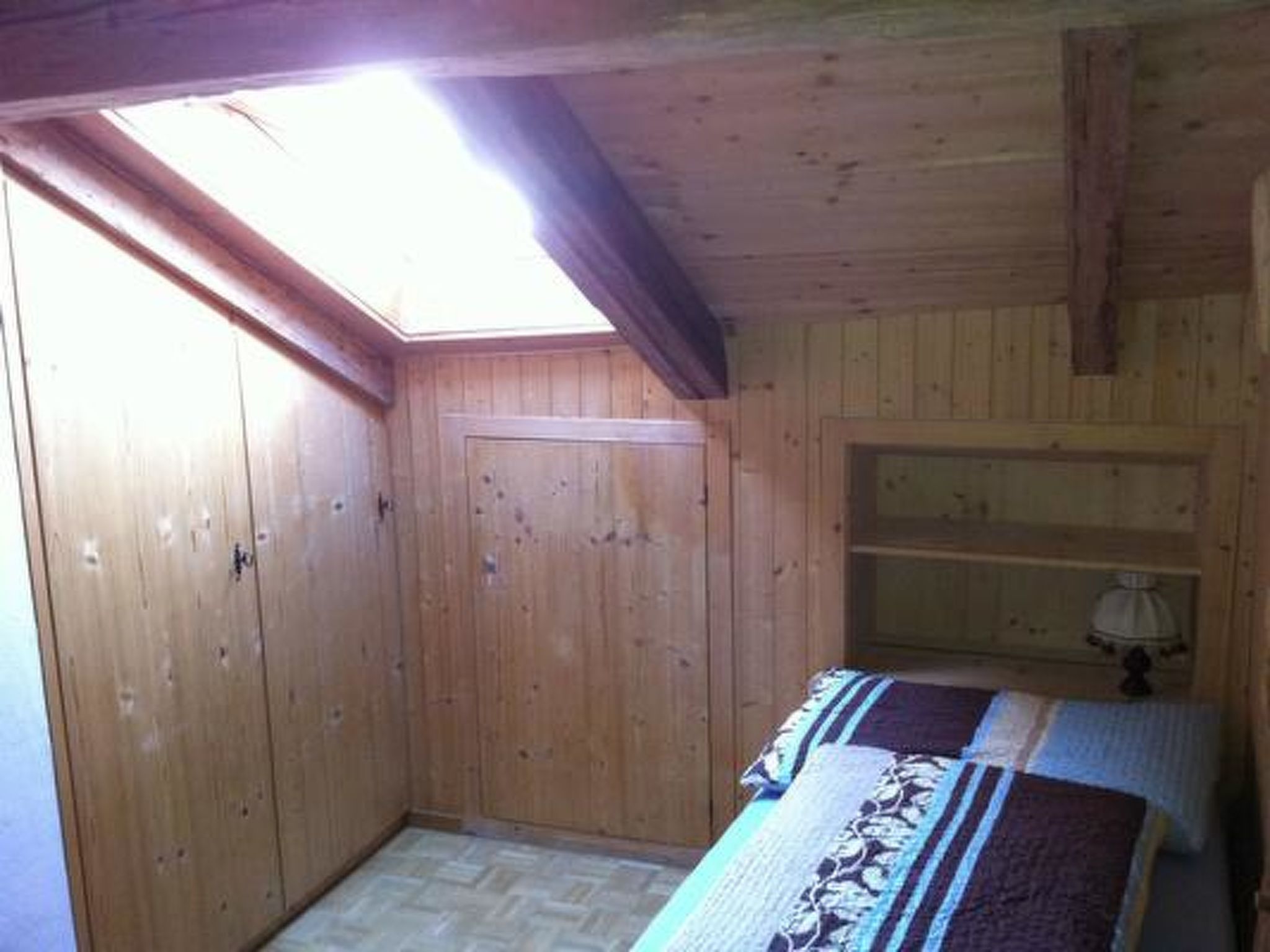 Dachwohnung Plazzetta 23, (Sent). - Binnen