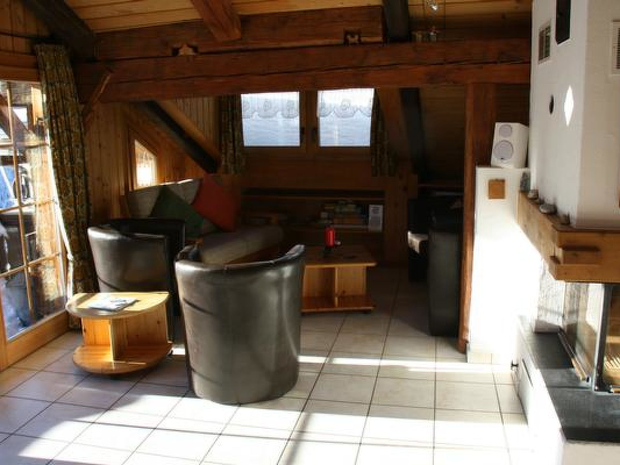 Dachwohnung Plazzetta 23, (Sent). - Image-tags.info