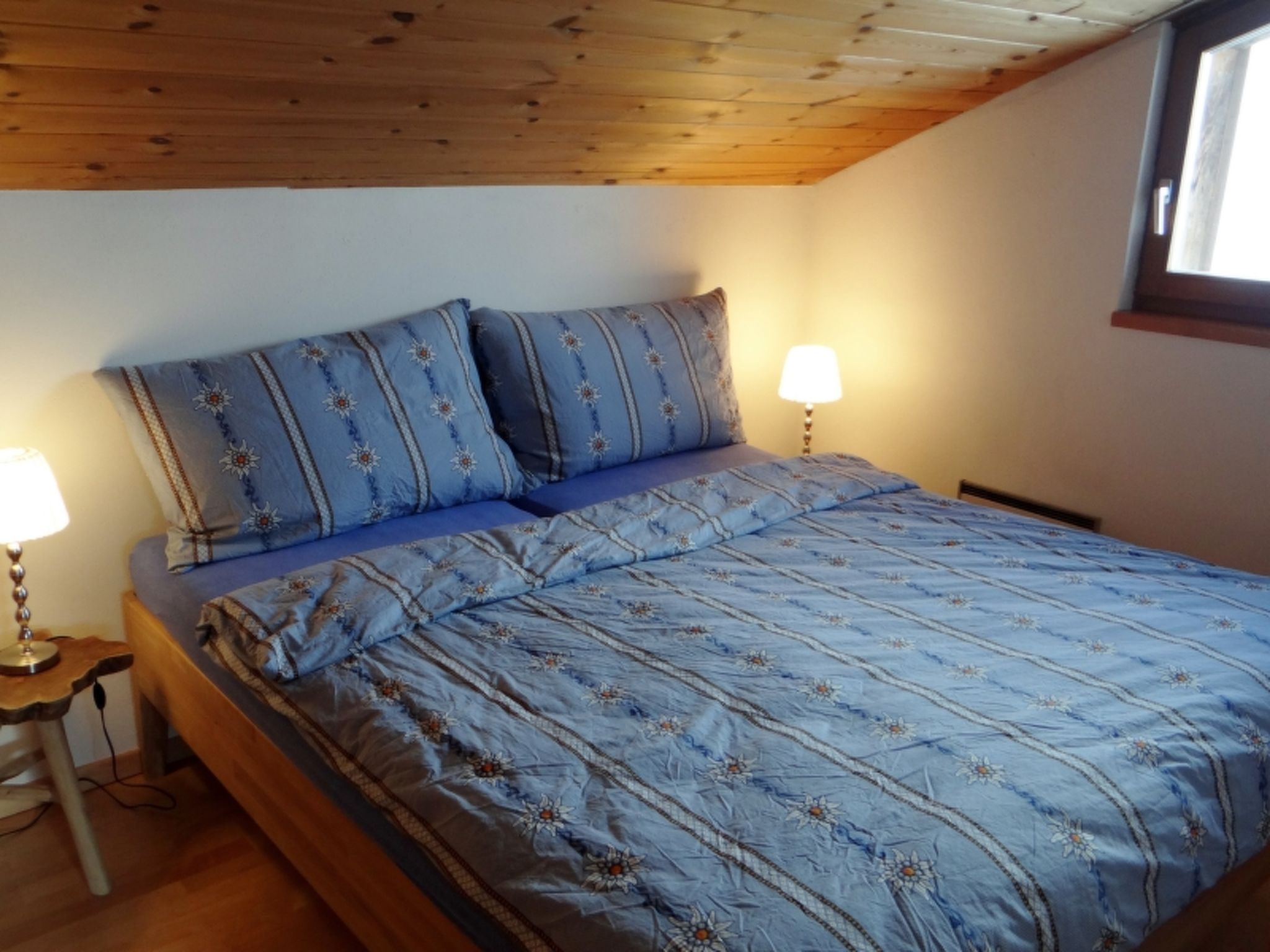 Curtin Sot 10A, (Sent). - Binnen