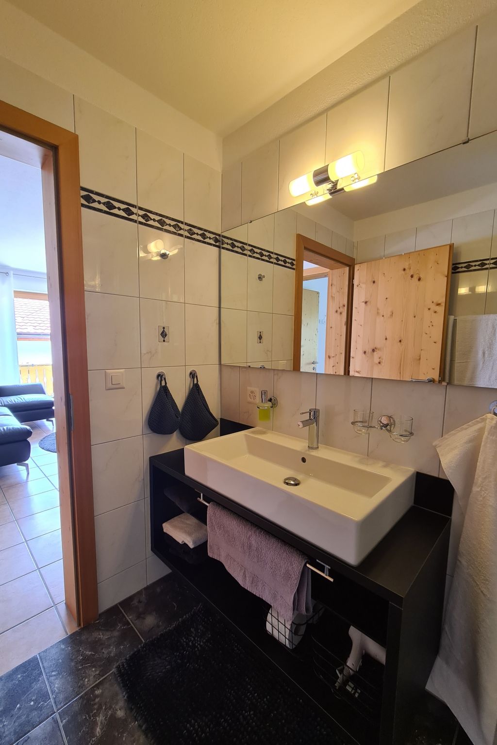 Scandella, (Sent). - Drinnen