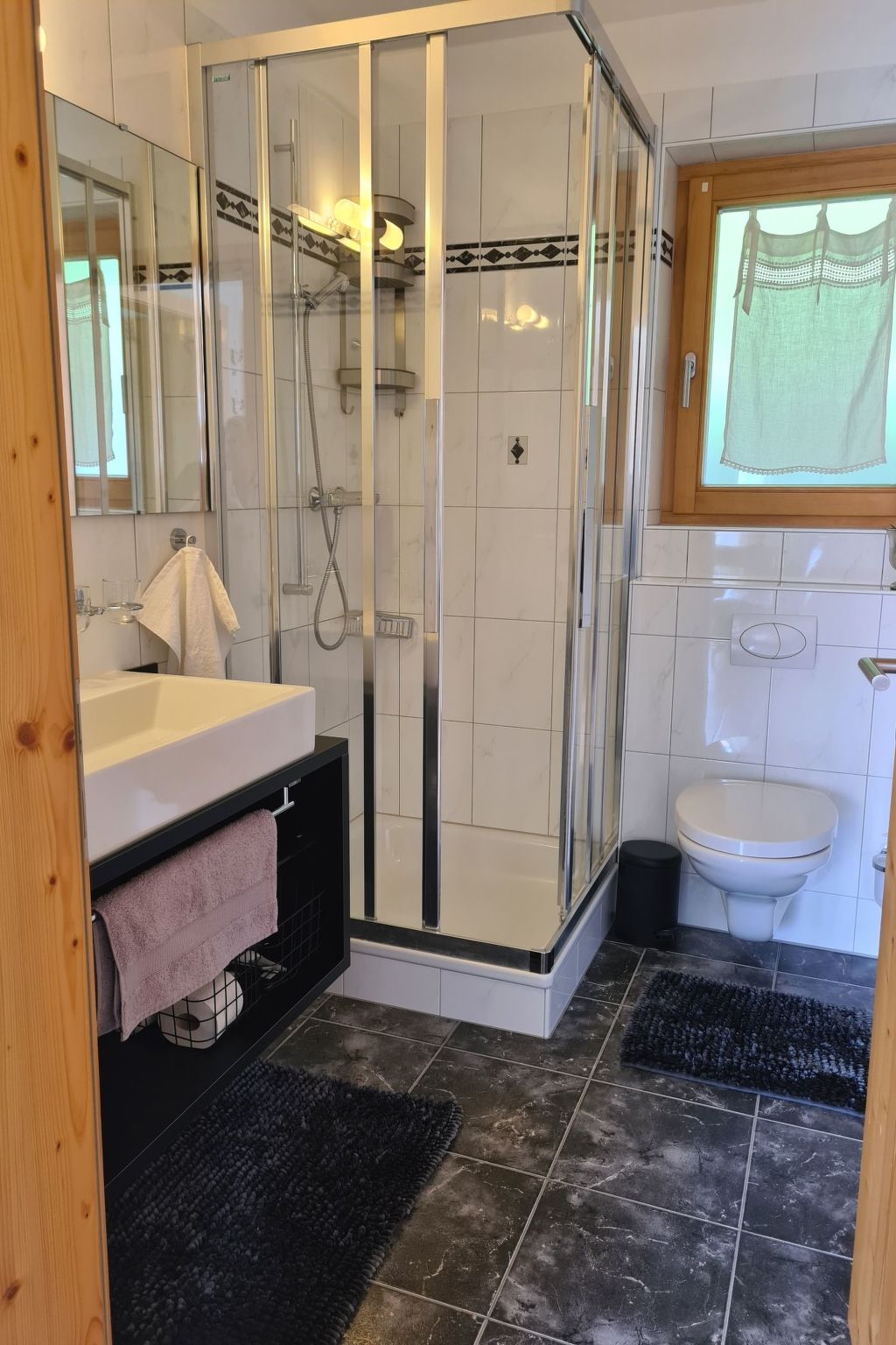 Appartement Scandella, (Sent) – Salle de bains, photo 11 sur 14