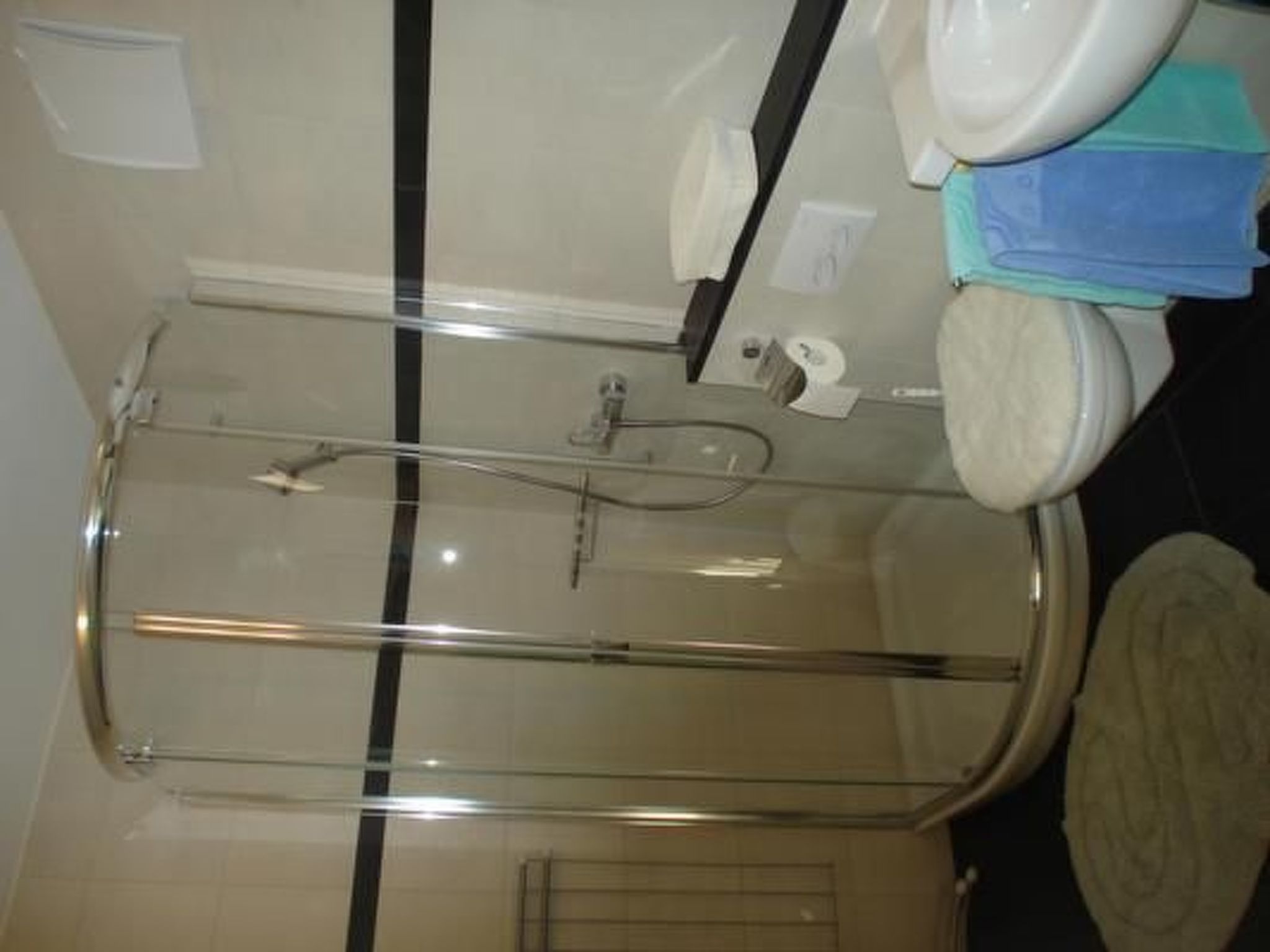 Appartement Ferienhof PUA - Erlebnisferien auf dem Bauernhof, (Sent) – Salle de bains, photo 16 sur 24