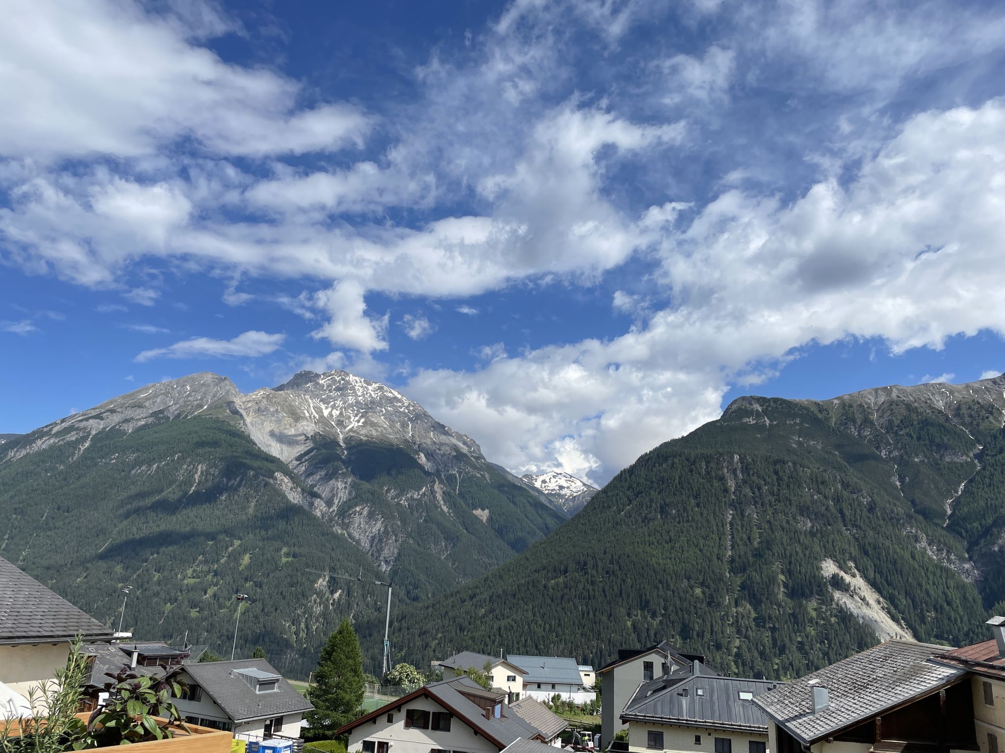 Chasa Curturella, (Sent). - Buiten