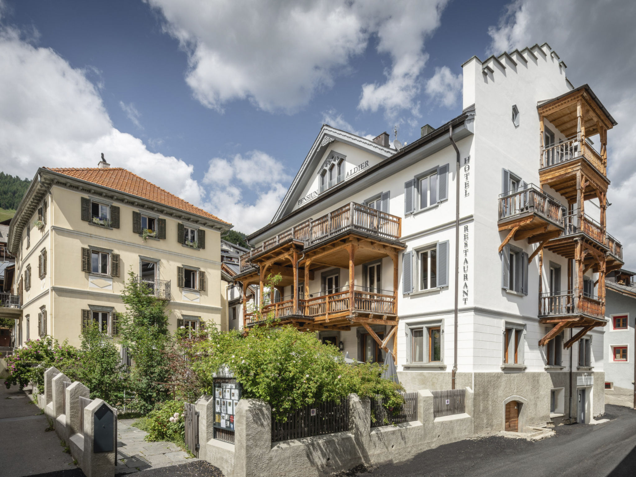 Appartement Pensiun Aldier, (Sent) – Extérieur de la maison, photo 16 sur 22
