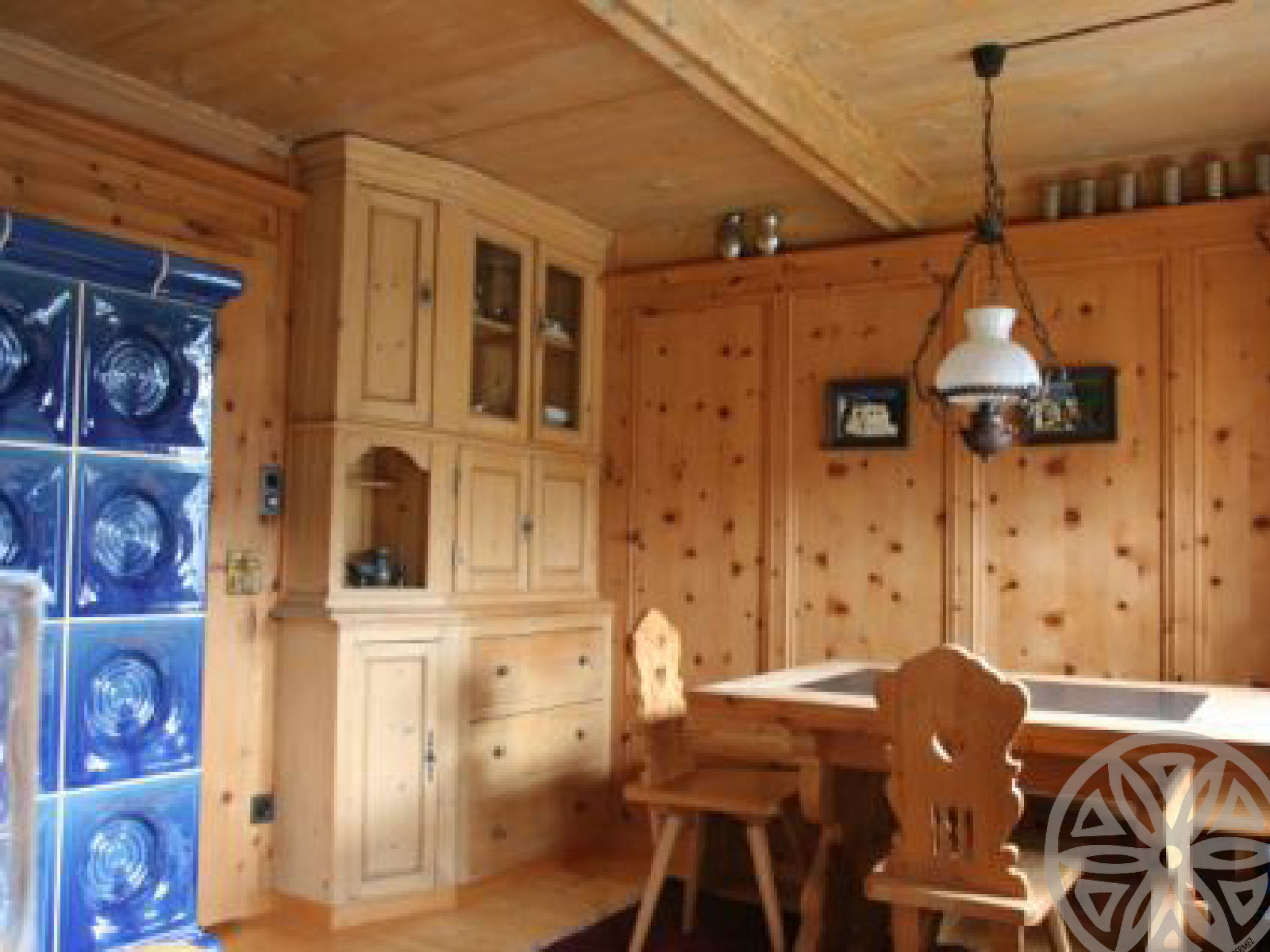 Permez, (Vnà). - Binnen