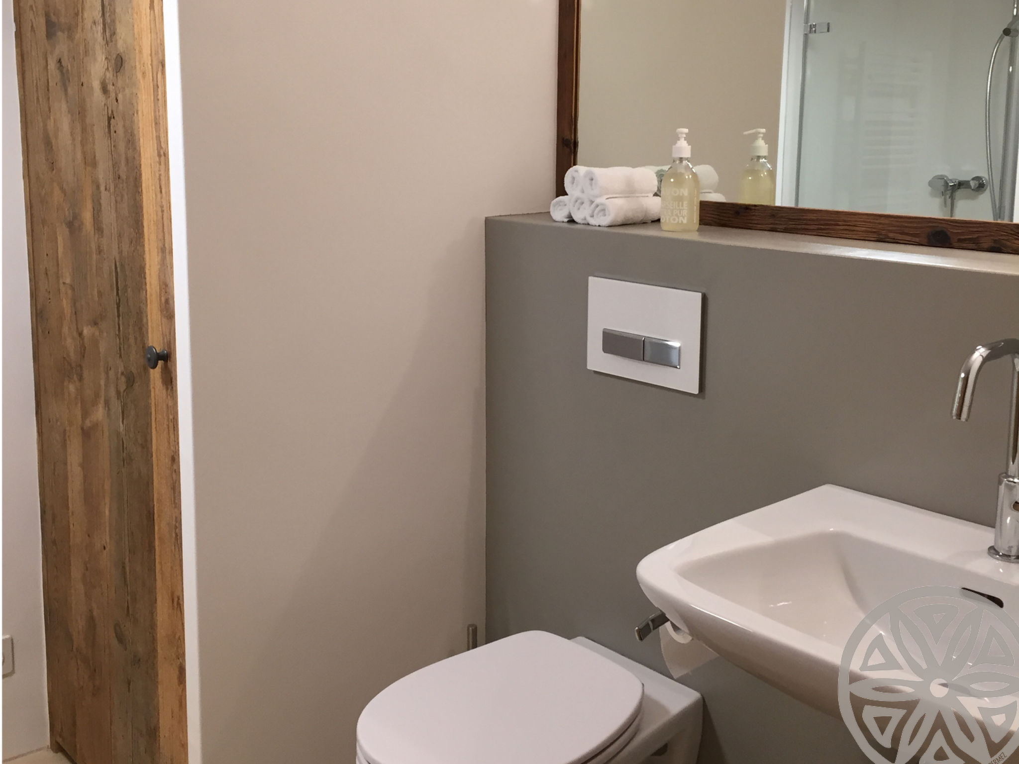 Permez, (Vnà). - Binnen