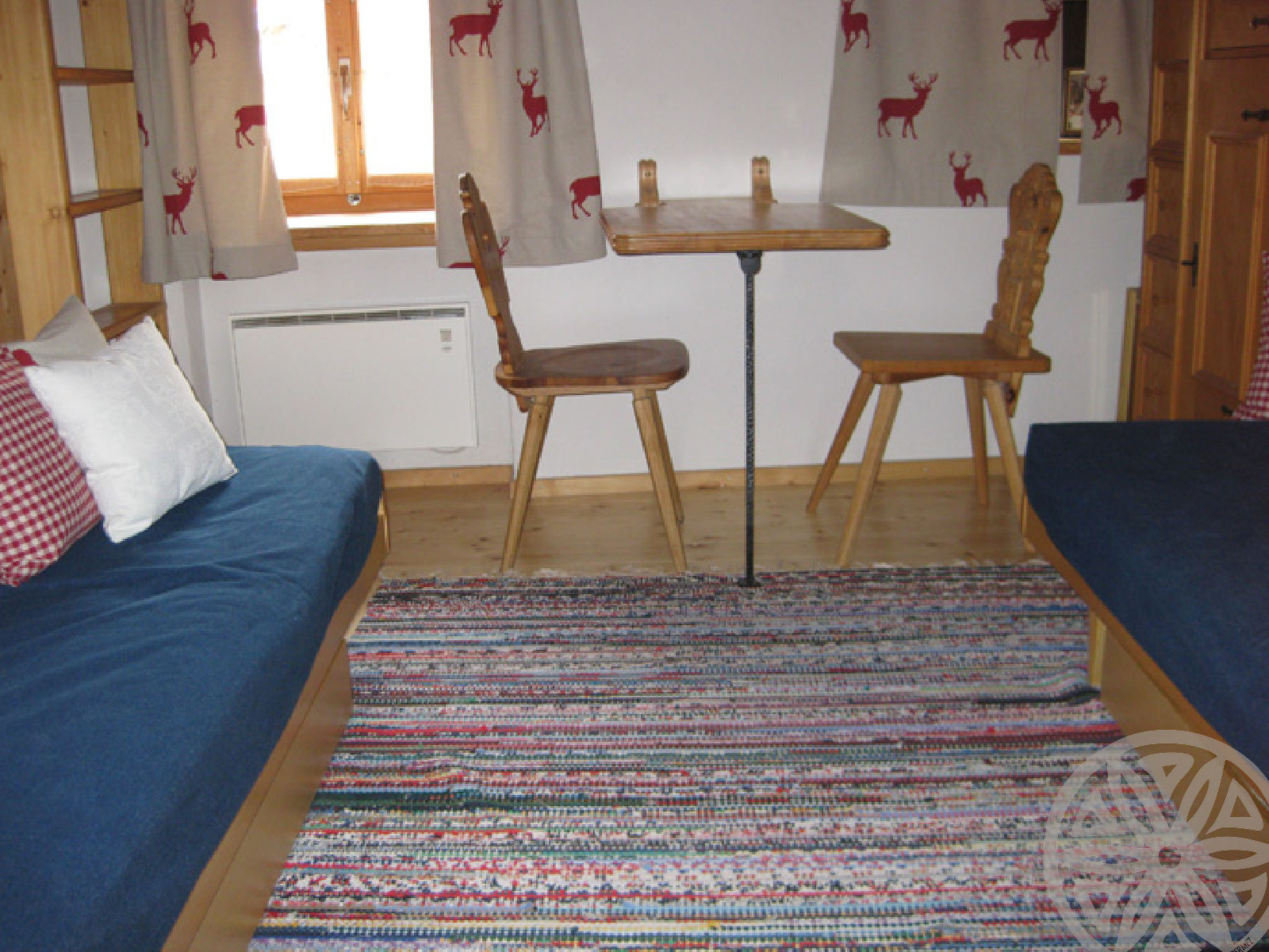 Permez, (Vnà). - Binnen