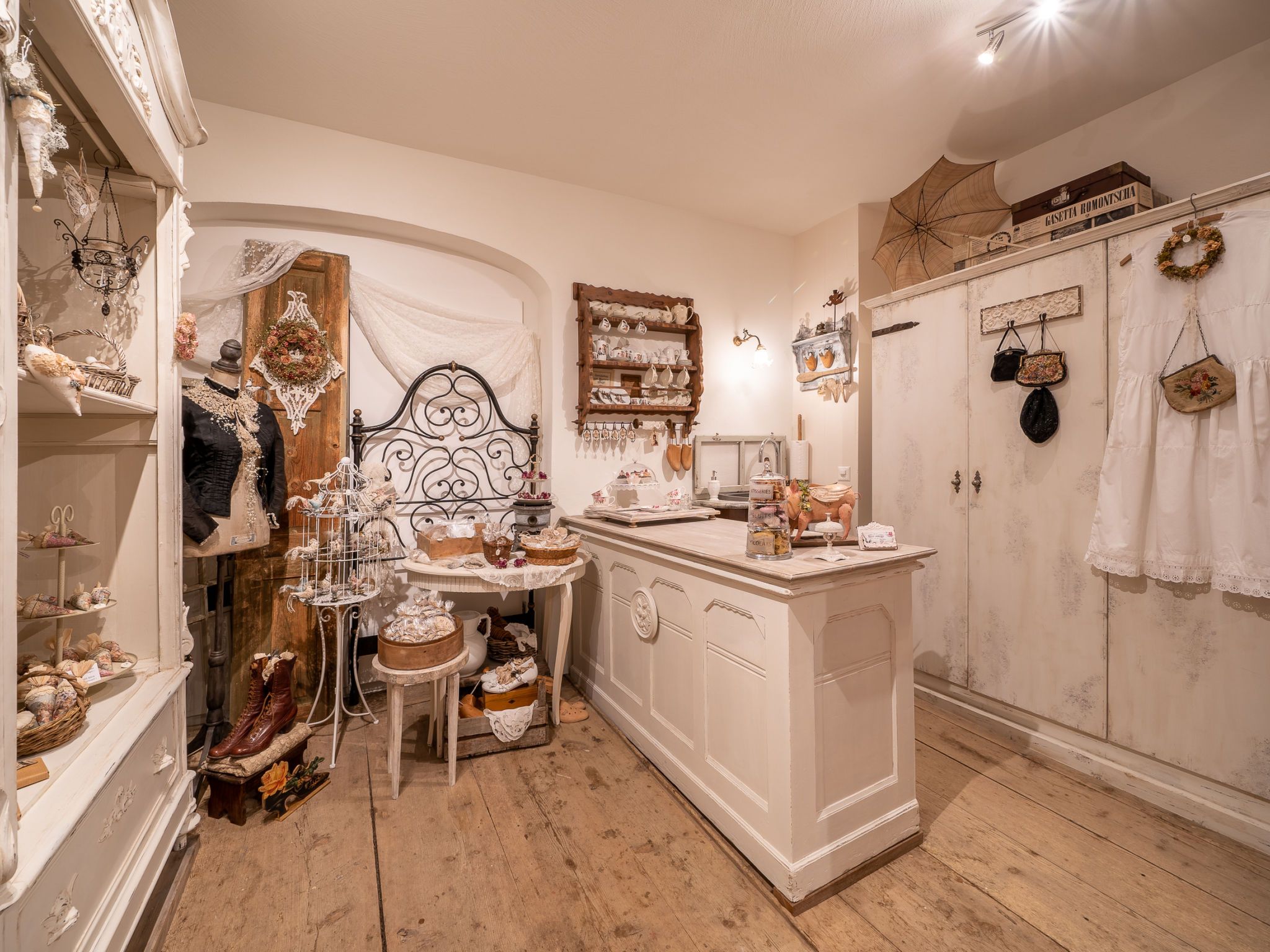 Zollhaus, (Vnà). - Binnen