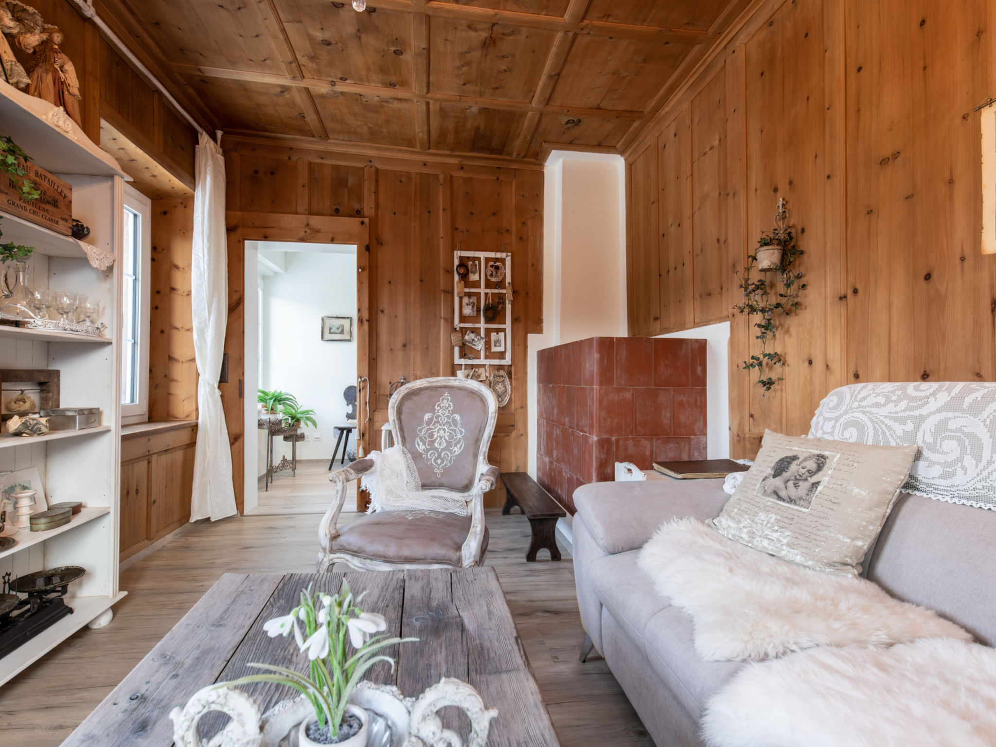 Zollhaus, (Vnà). - Binnen