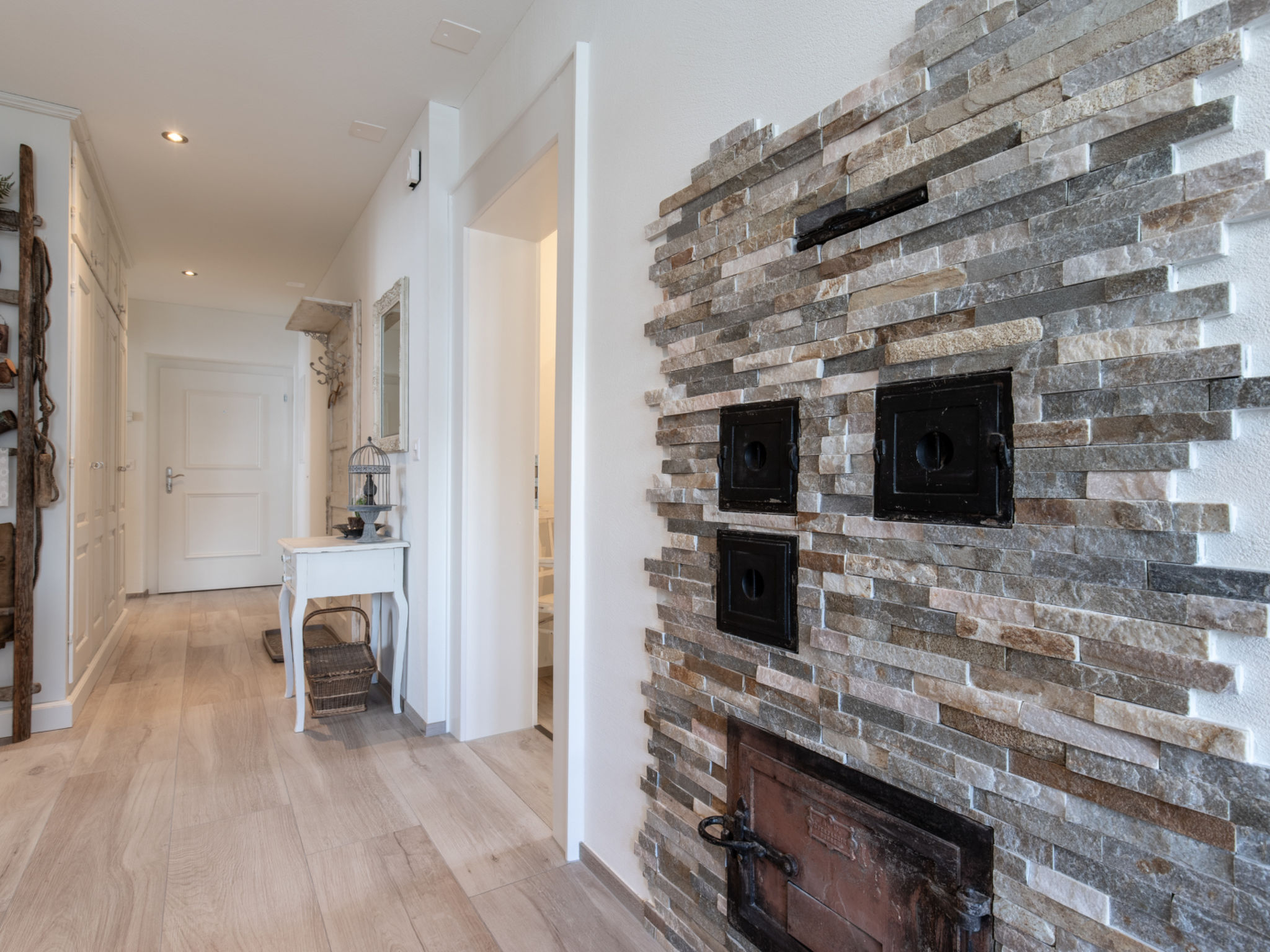 Zollhaus, (Vnà). - Binnen