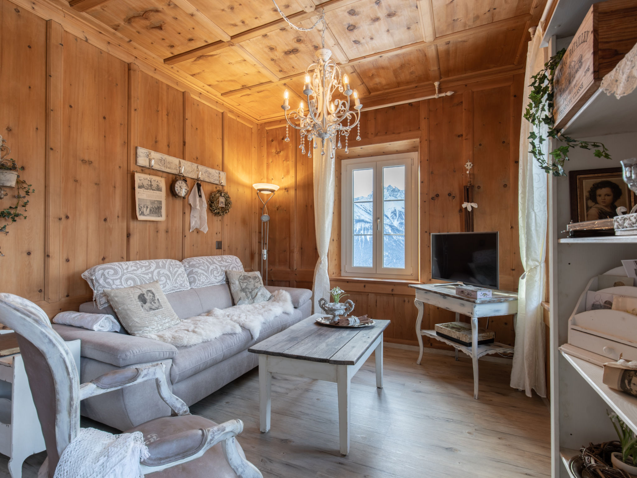 Zollhaus, (Vnà). - Binnen