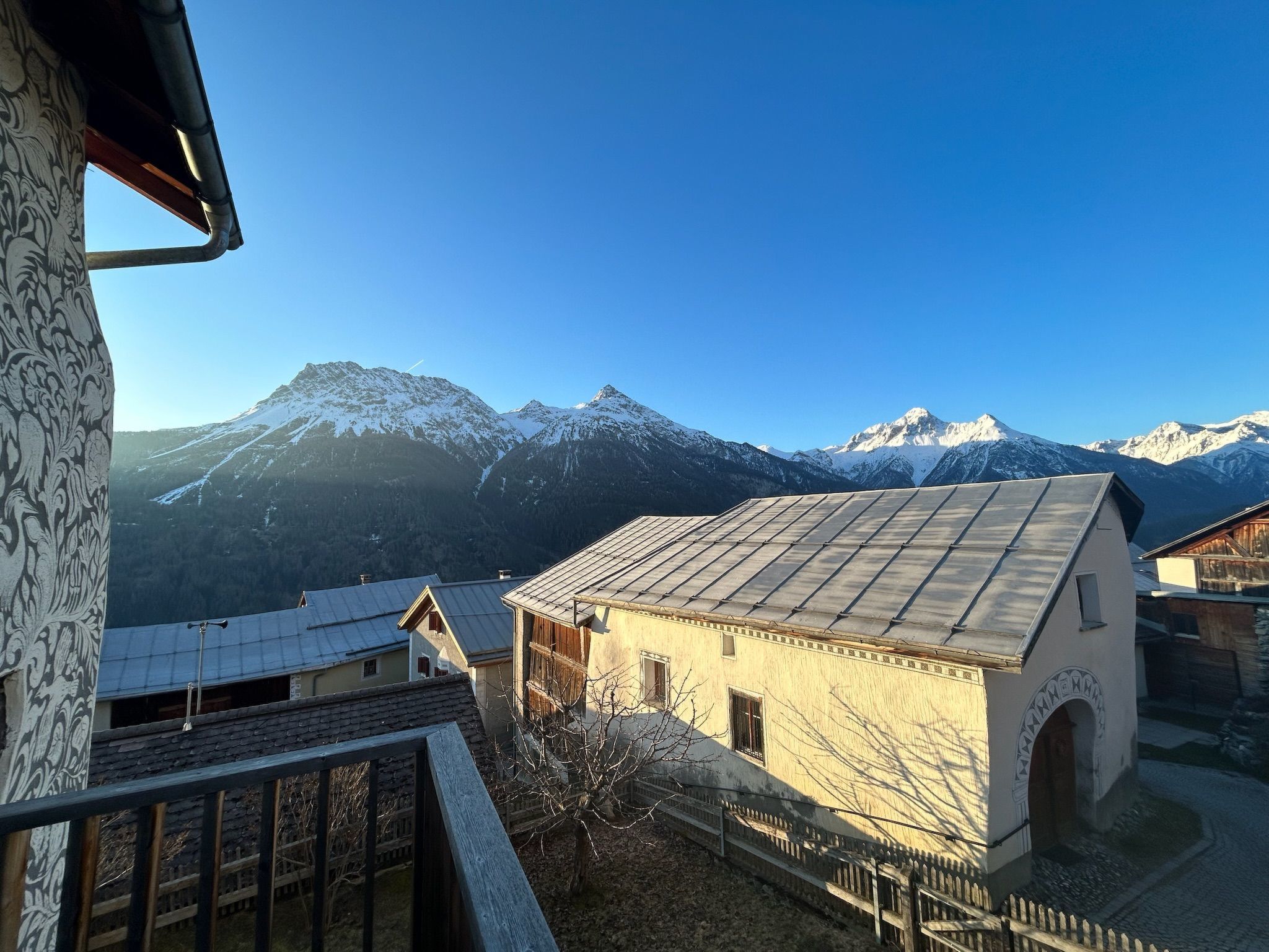 Turmhaus Giovanoli, (Tschlin) - Buiten