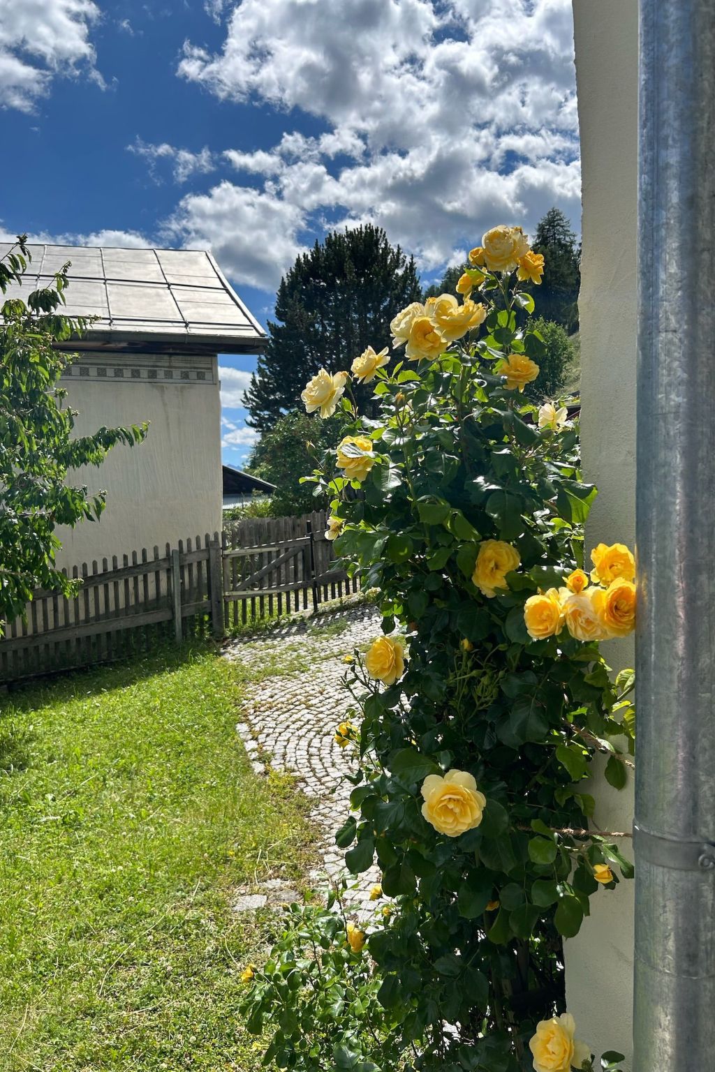 Turmhaus Giovanoli, (Tschlin) - Buiten