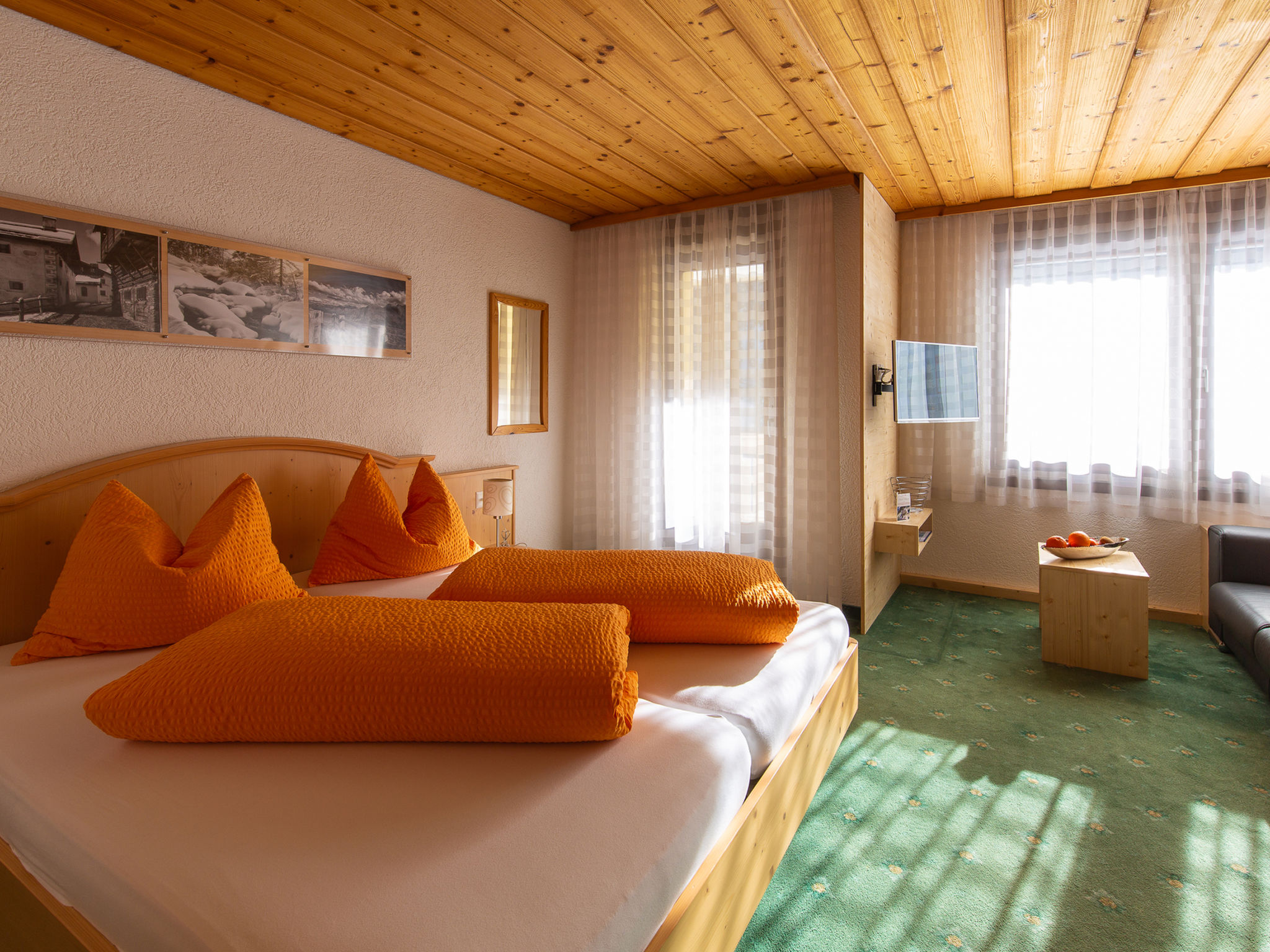 Atlantis Apartments, (Samnaun-Ravaisch). - Inside