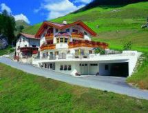 Chalet Chasa Valetta: knus verblijf aan de piste in Samnaun-Laret - thumbnail 1