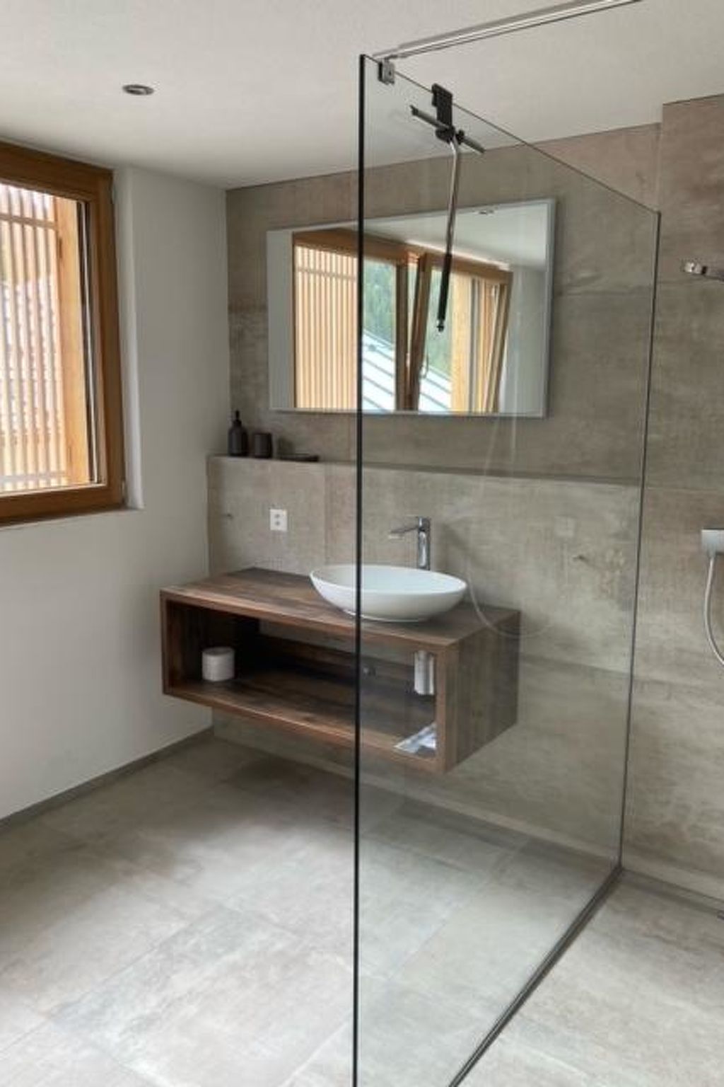 Photo of CH7563.650.1