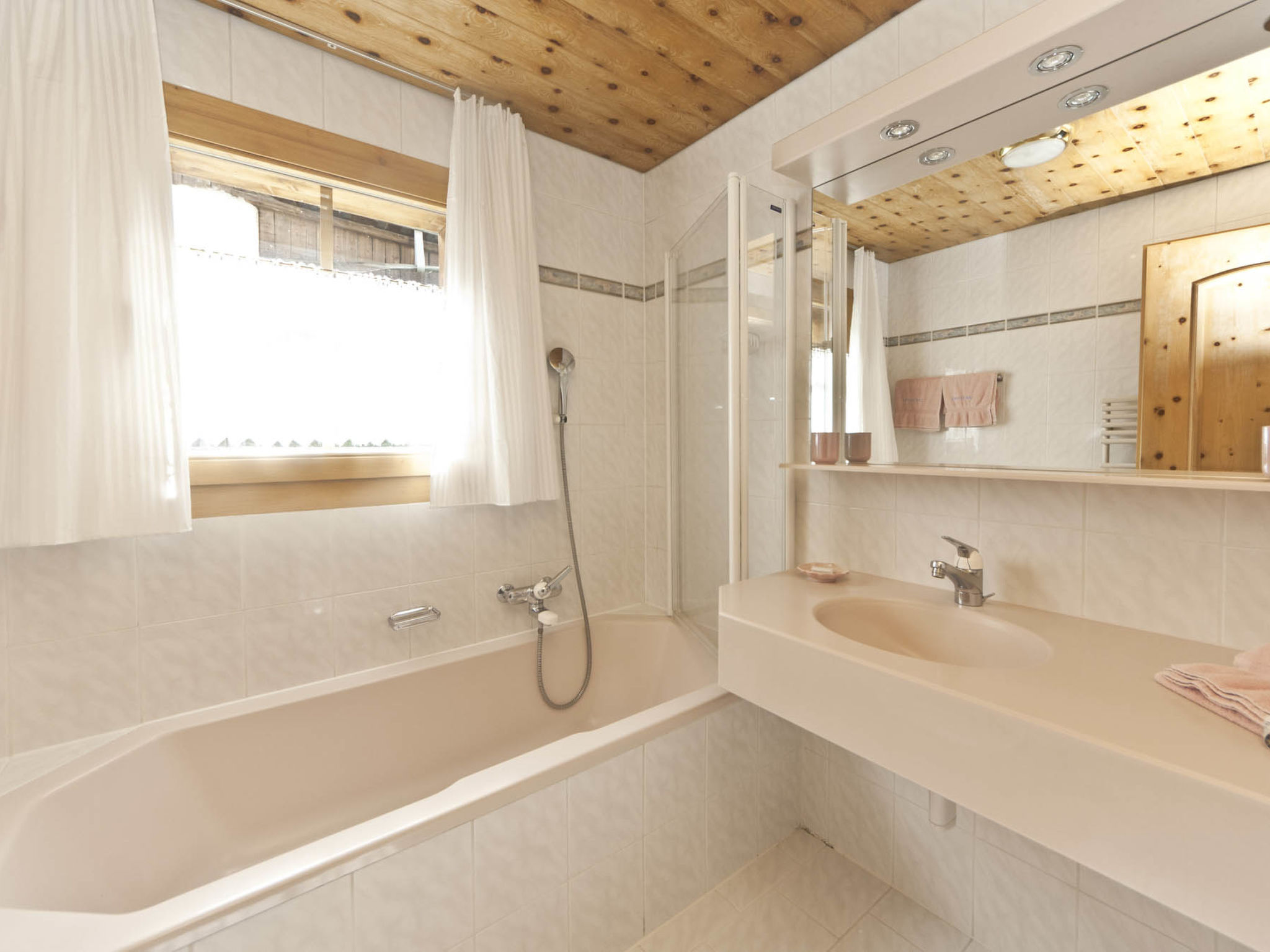 Photo of Appartements Lärchenhof, (Samnaun-Compatsch)